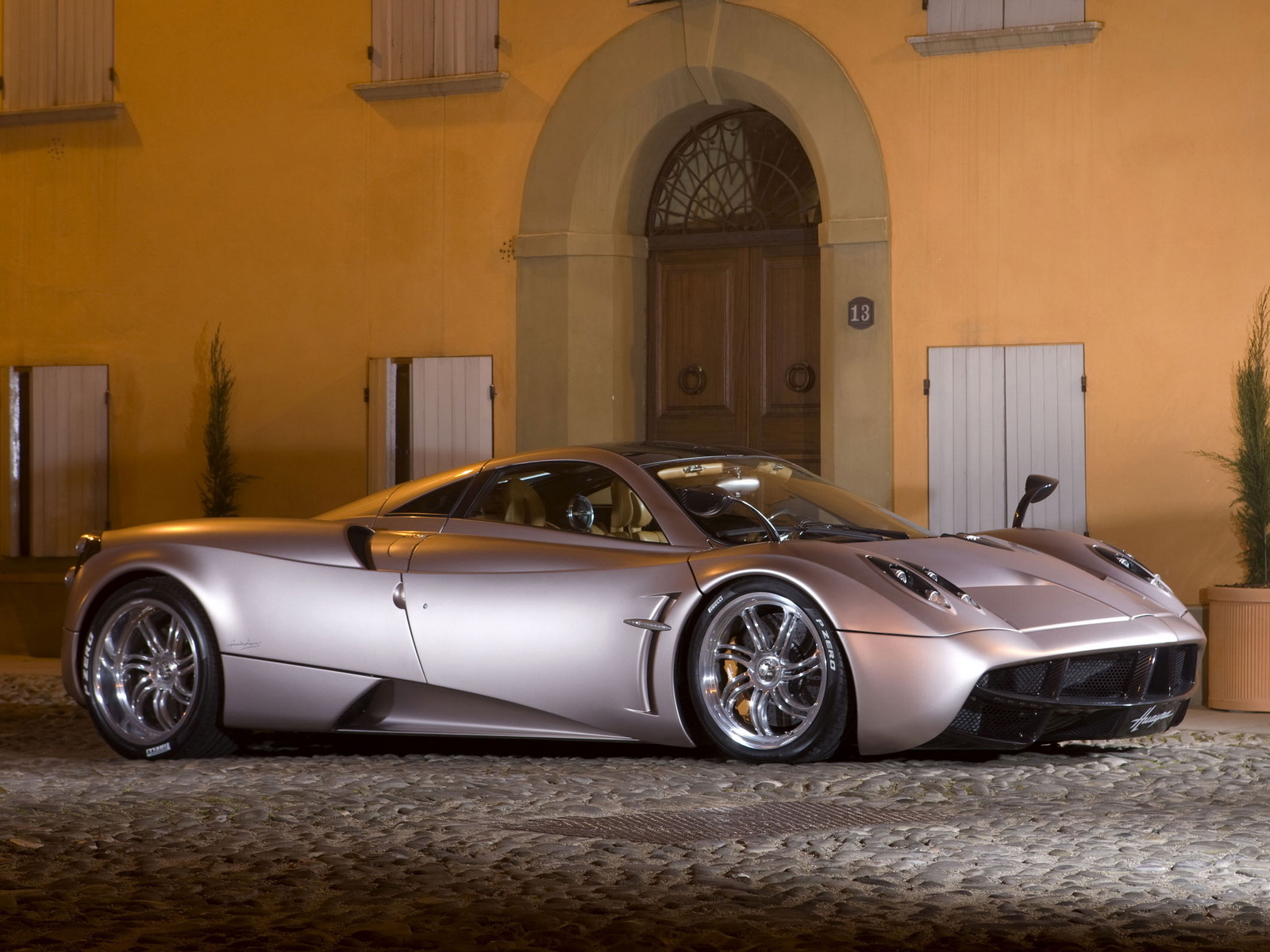 cуперкар Pagani Huayra