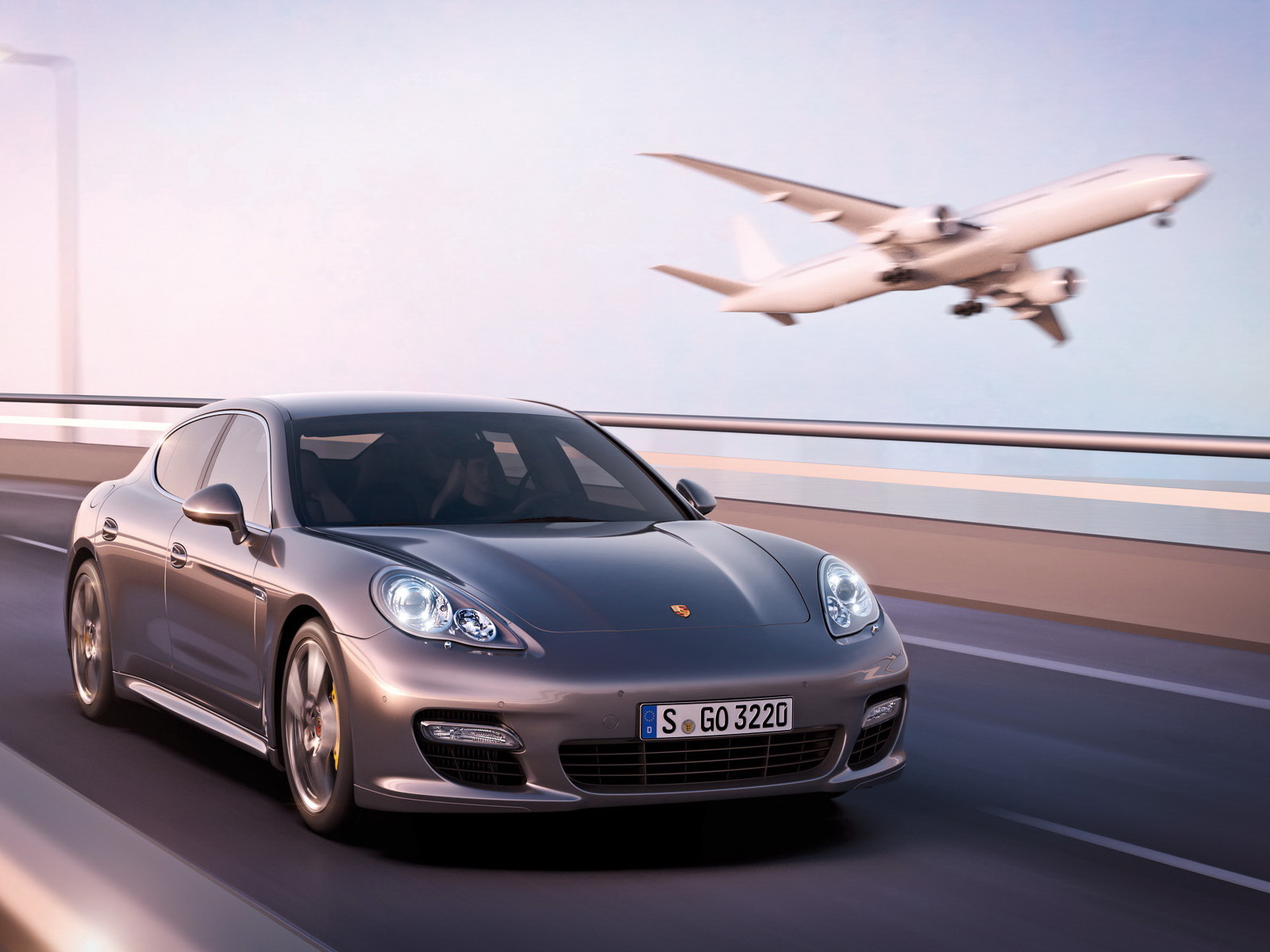 Porsche-Panamera-Turbo-S