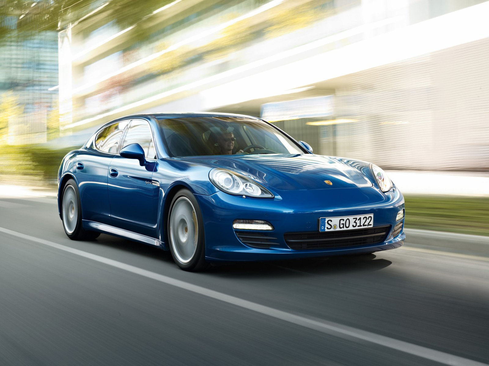 Porsche-Panamera S Hybrid