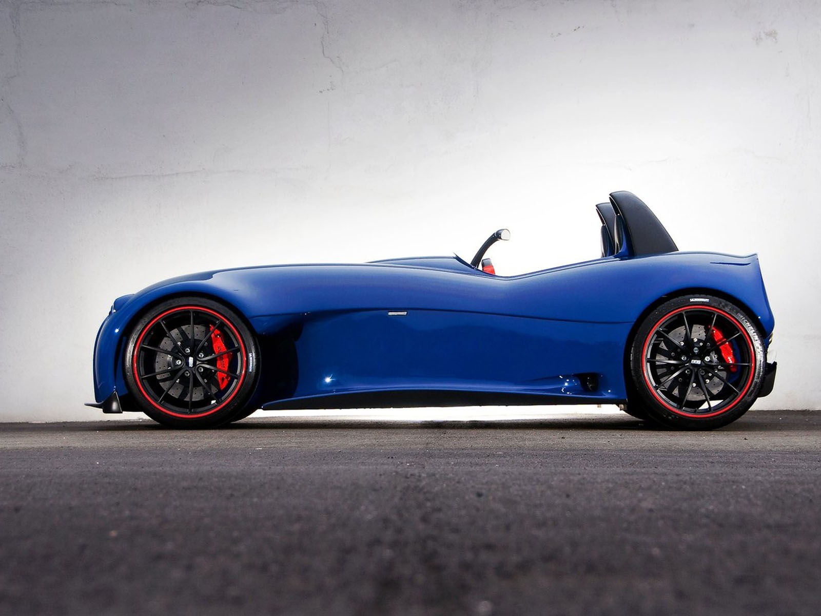 Автомобиль концепт 2011