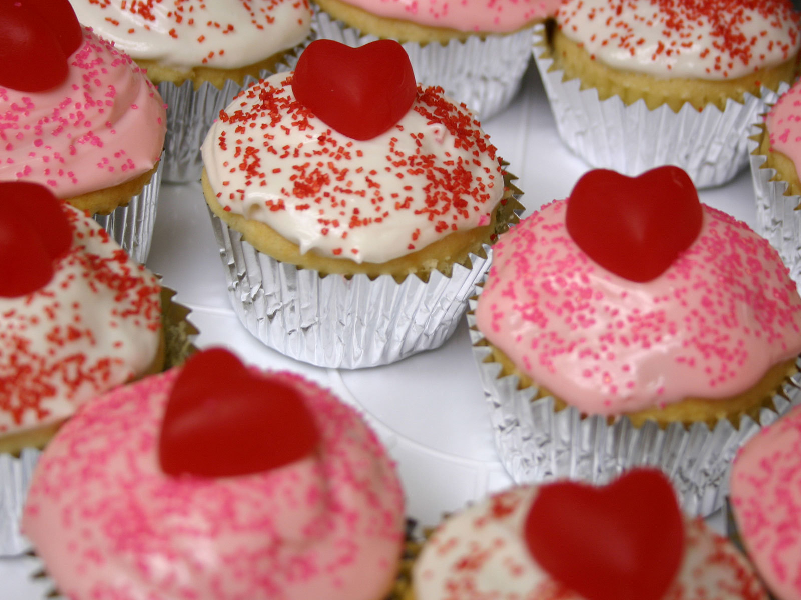 Пирожное с сердечками