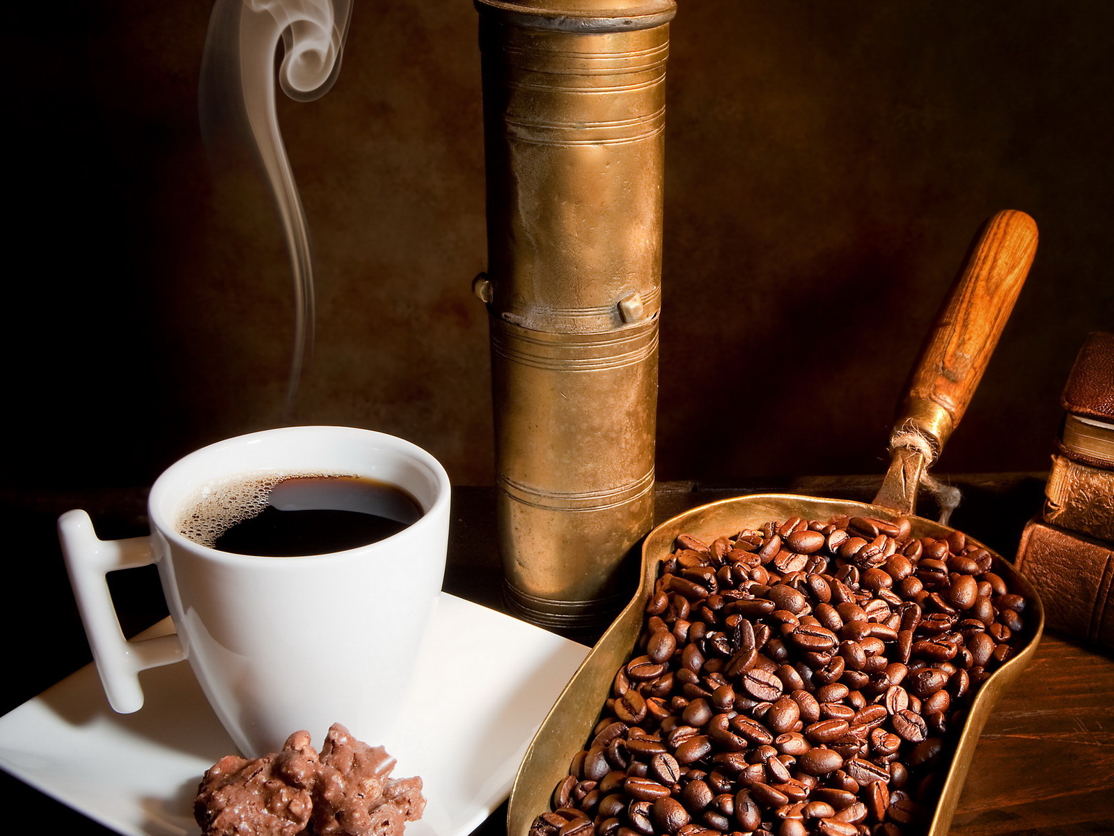 Кофейные зерна и кофе