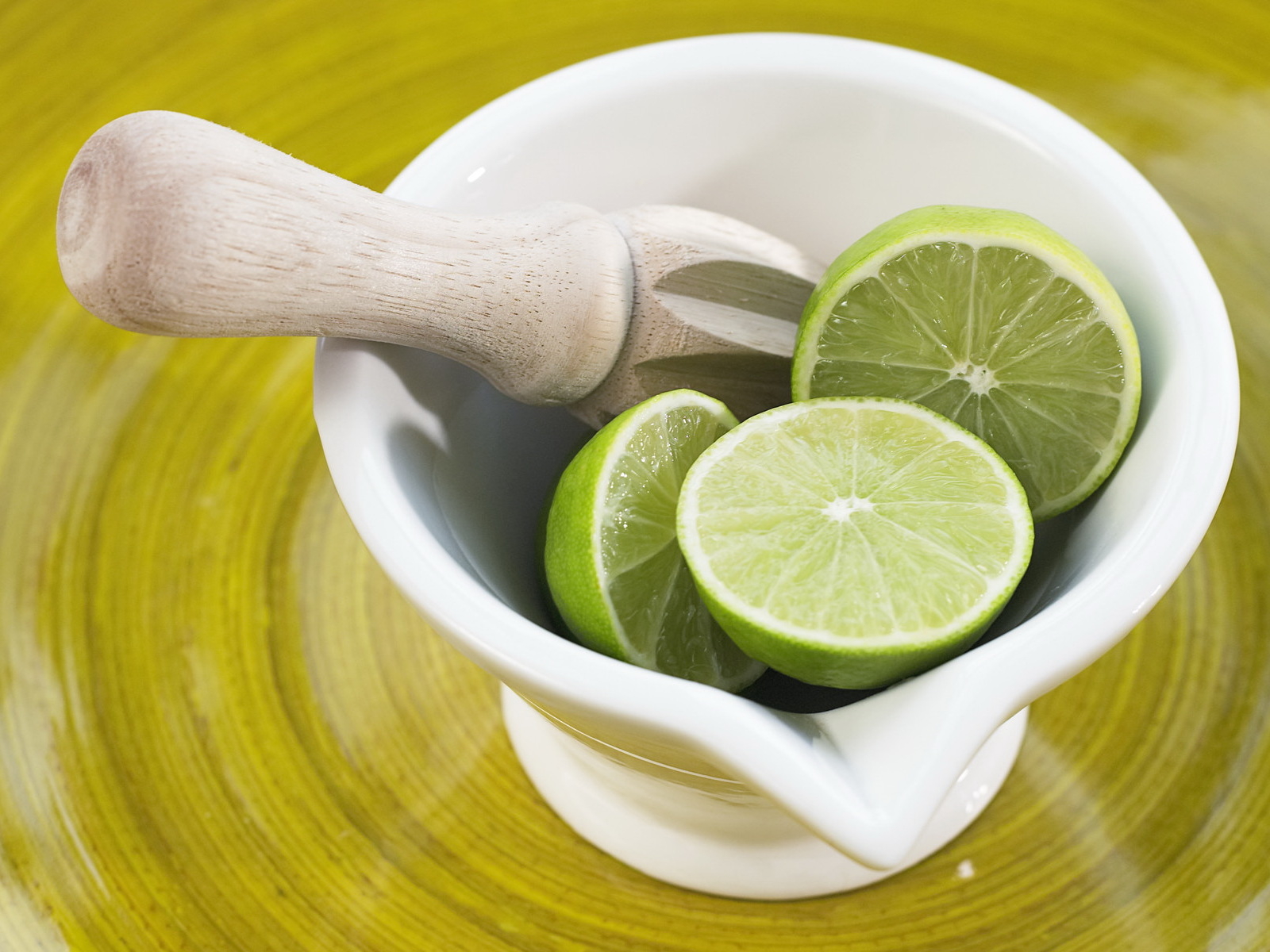 Лайм в ступке