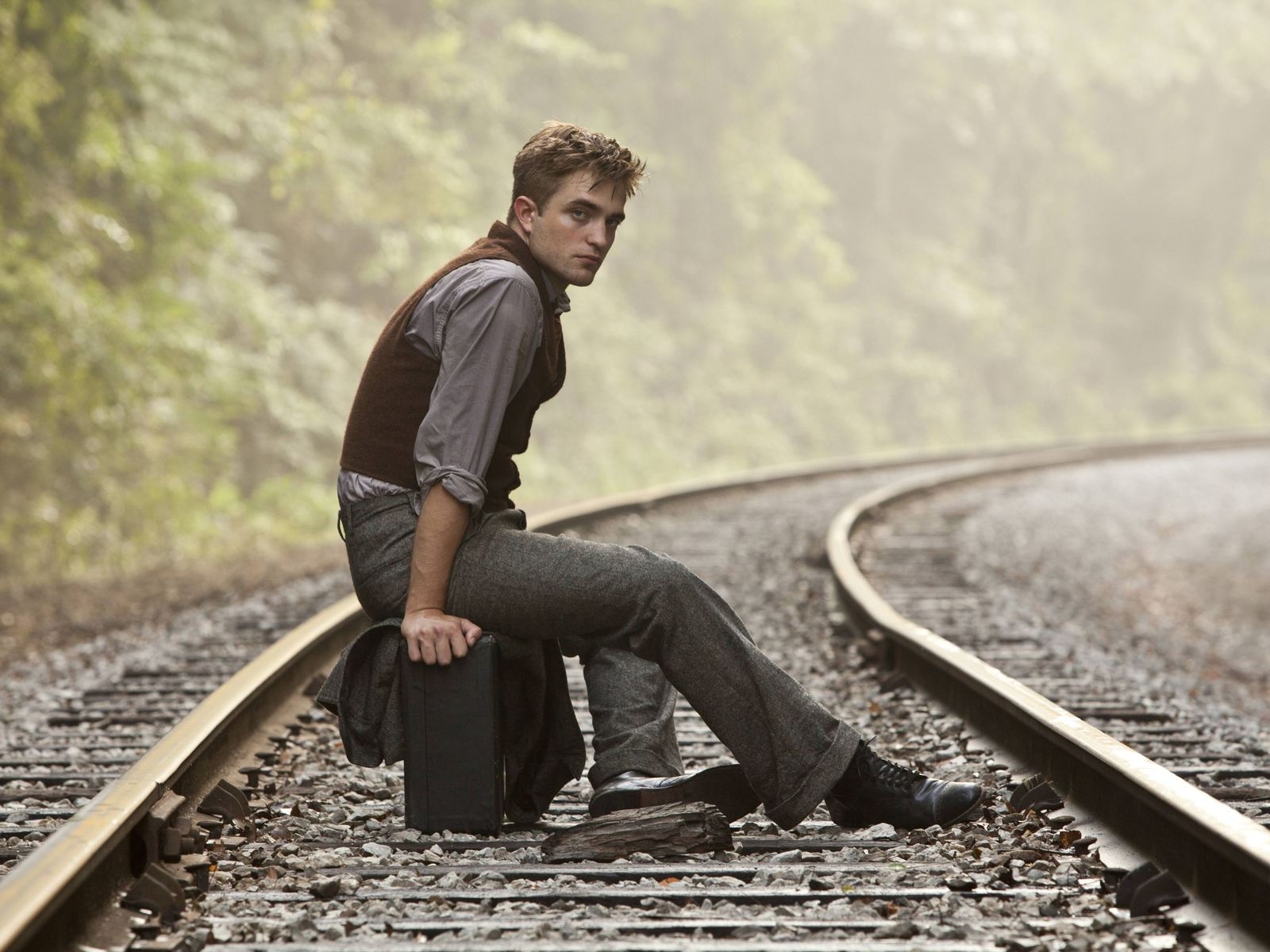 актер Роберт Патинсон (Robert Pattinson)