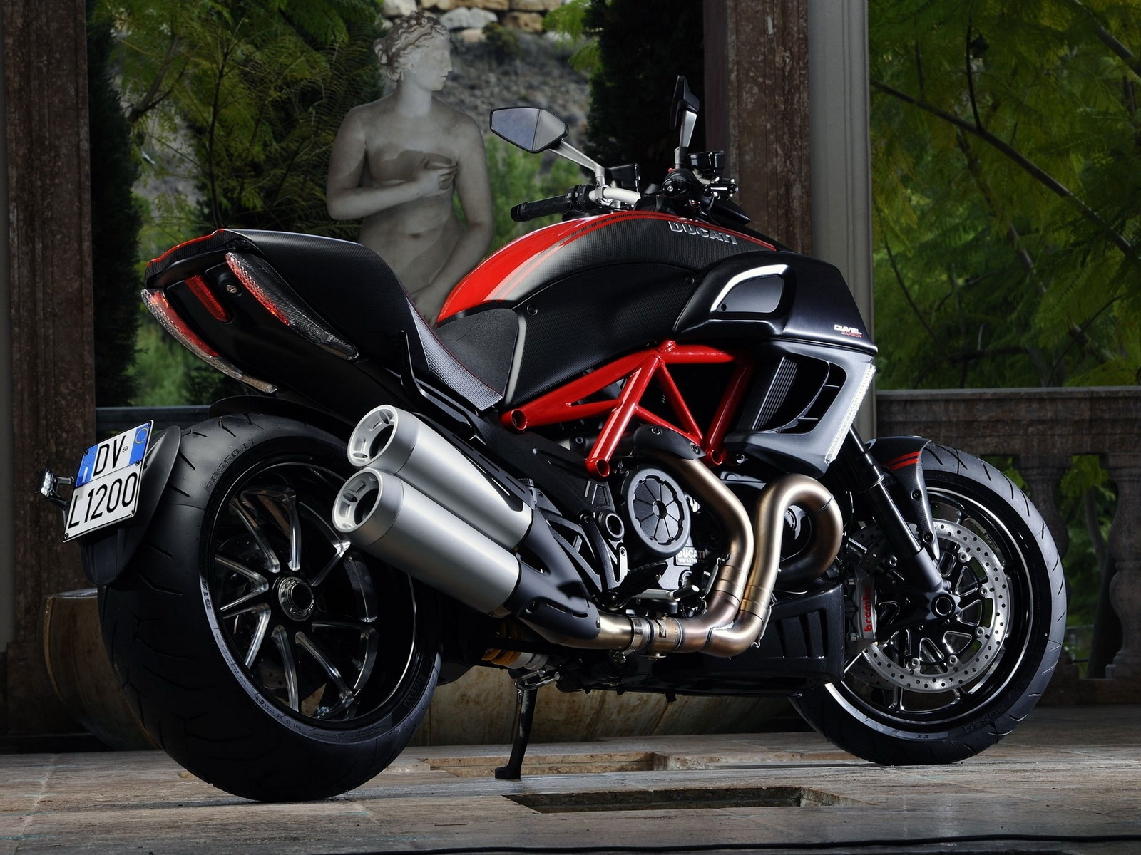 Ducati Monster 1100