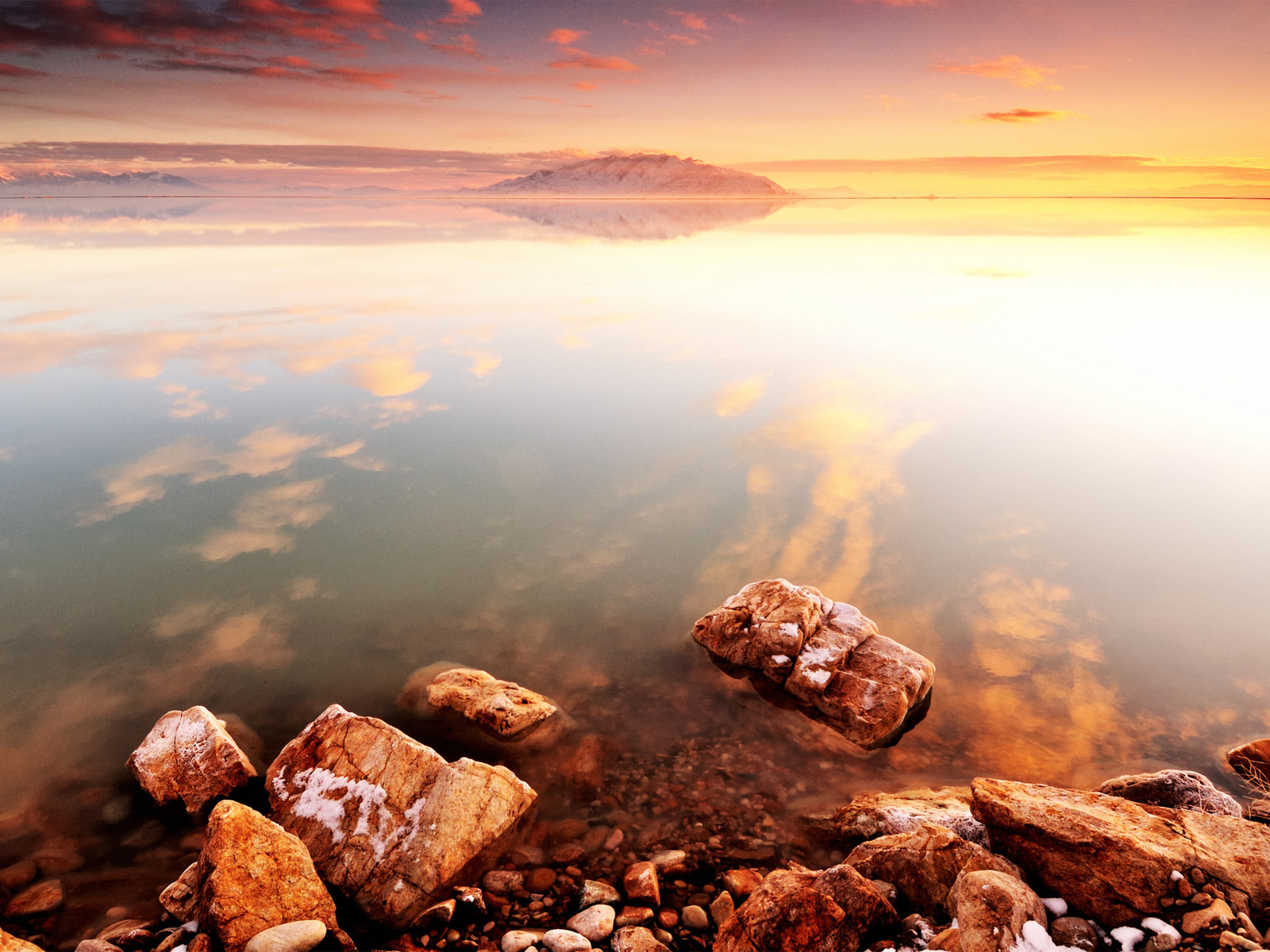 Побережье на закате