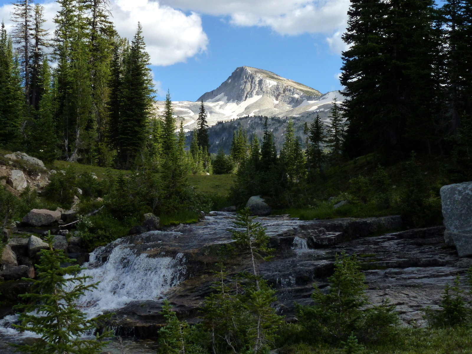 Горная река в штате Орегон