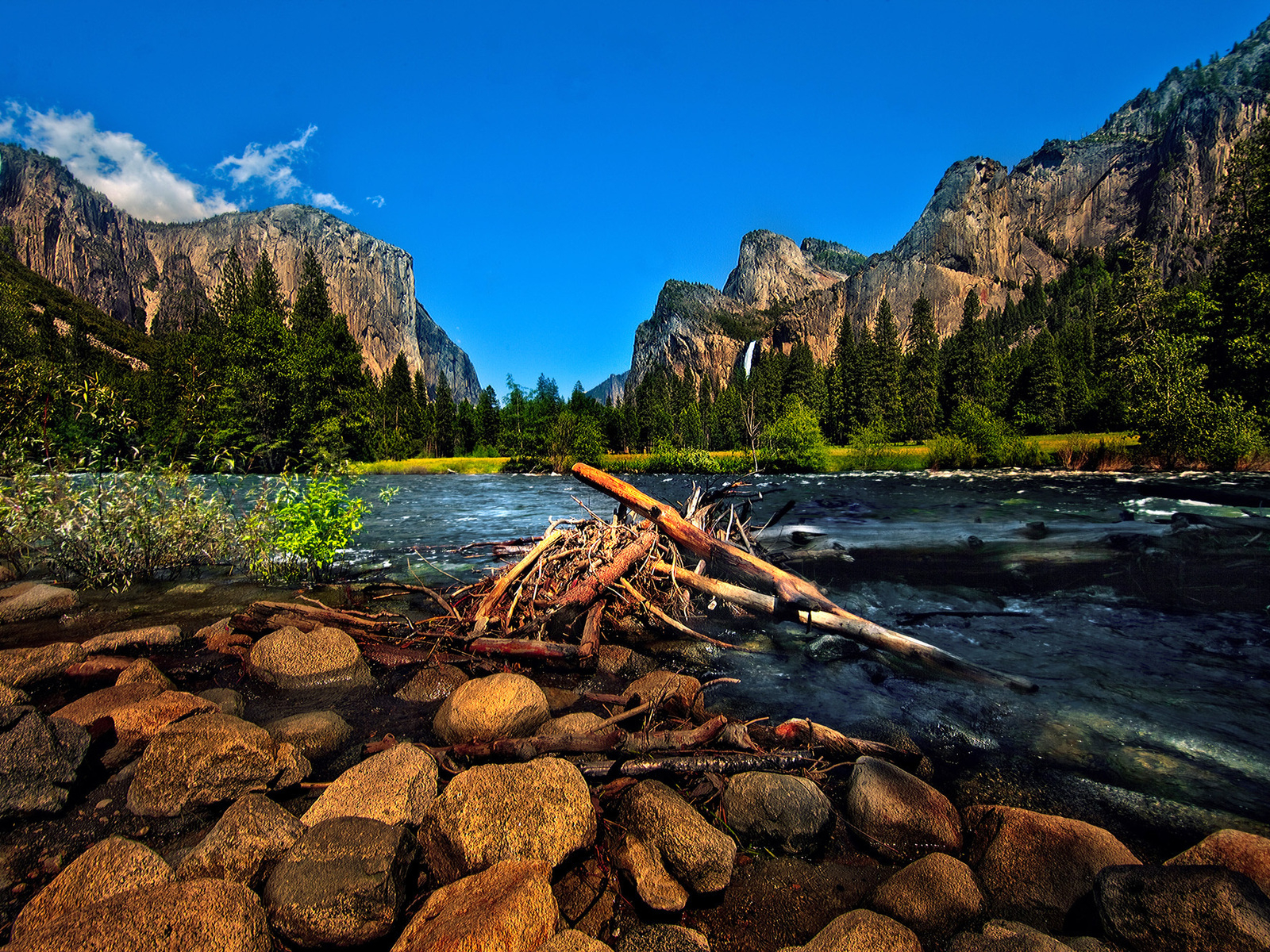 Горная река