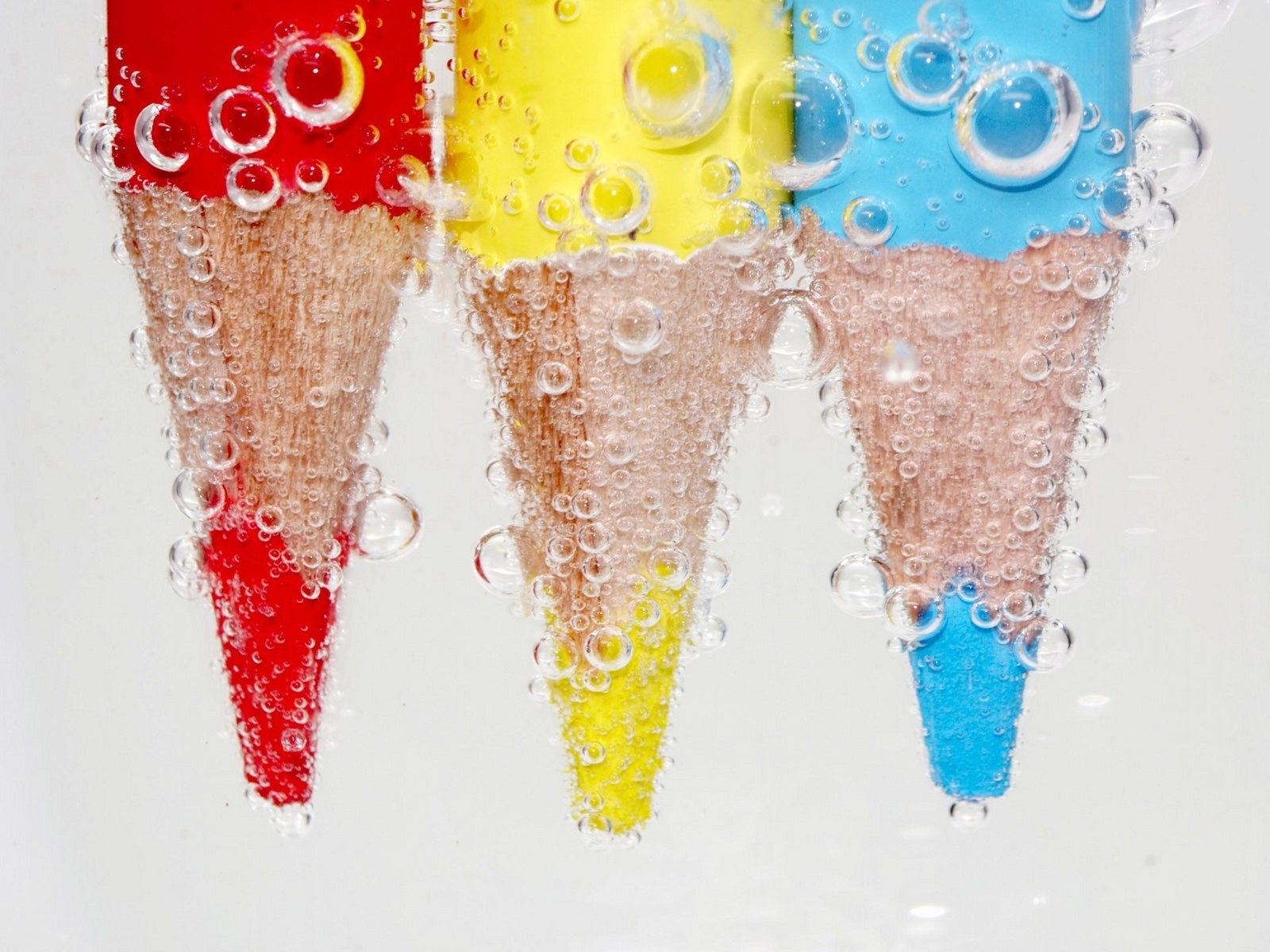 Цветные карандаши