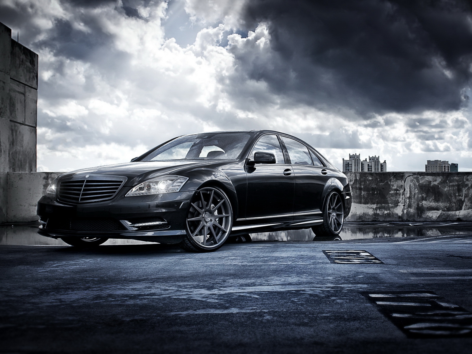 Mercedes S550