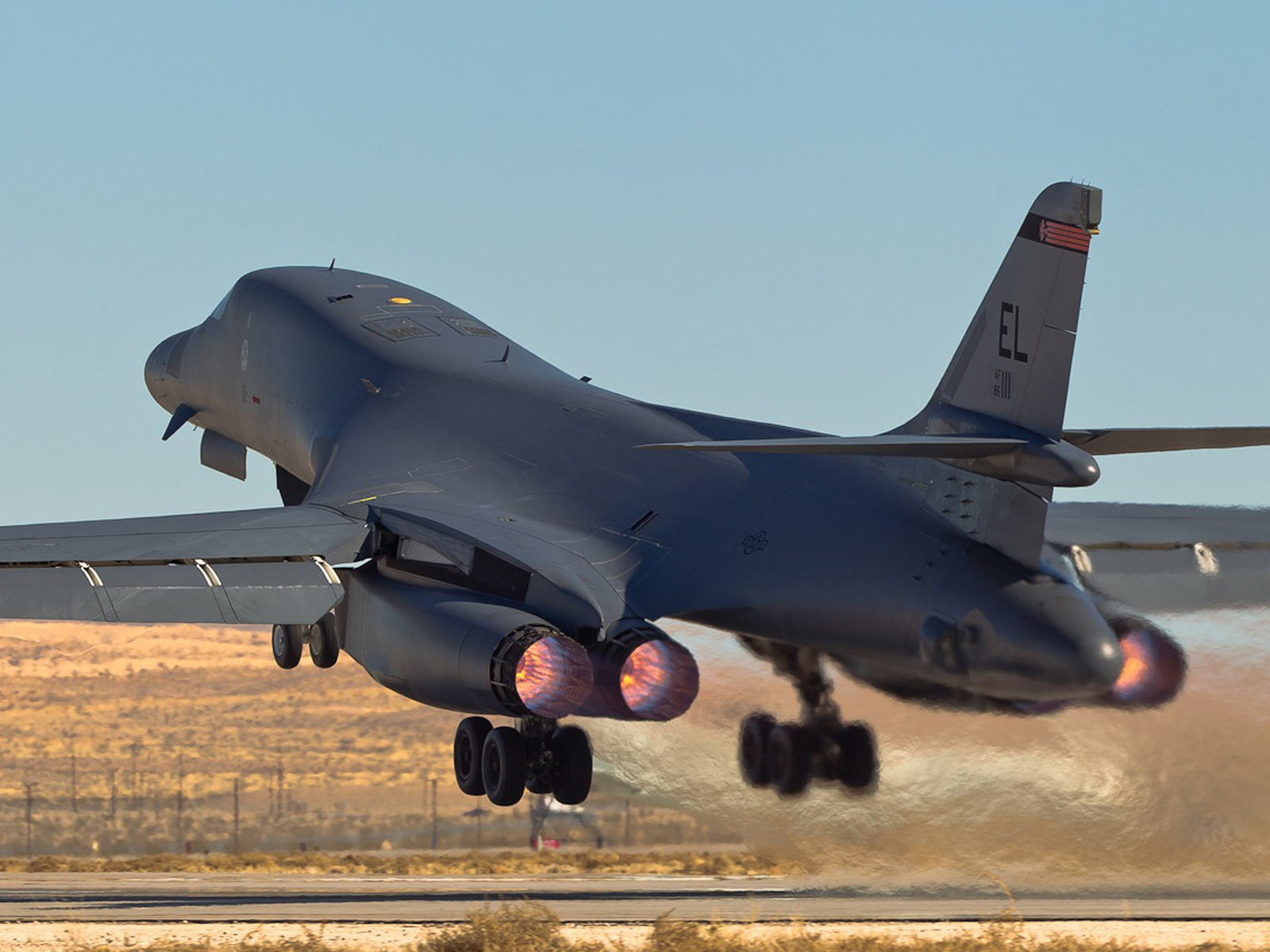 B-1B Lancer бомбардировщик