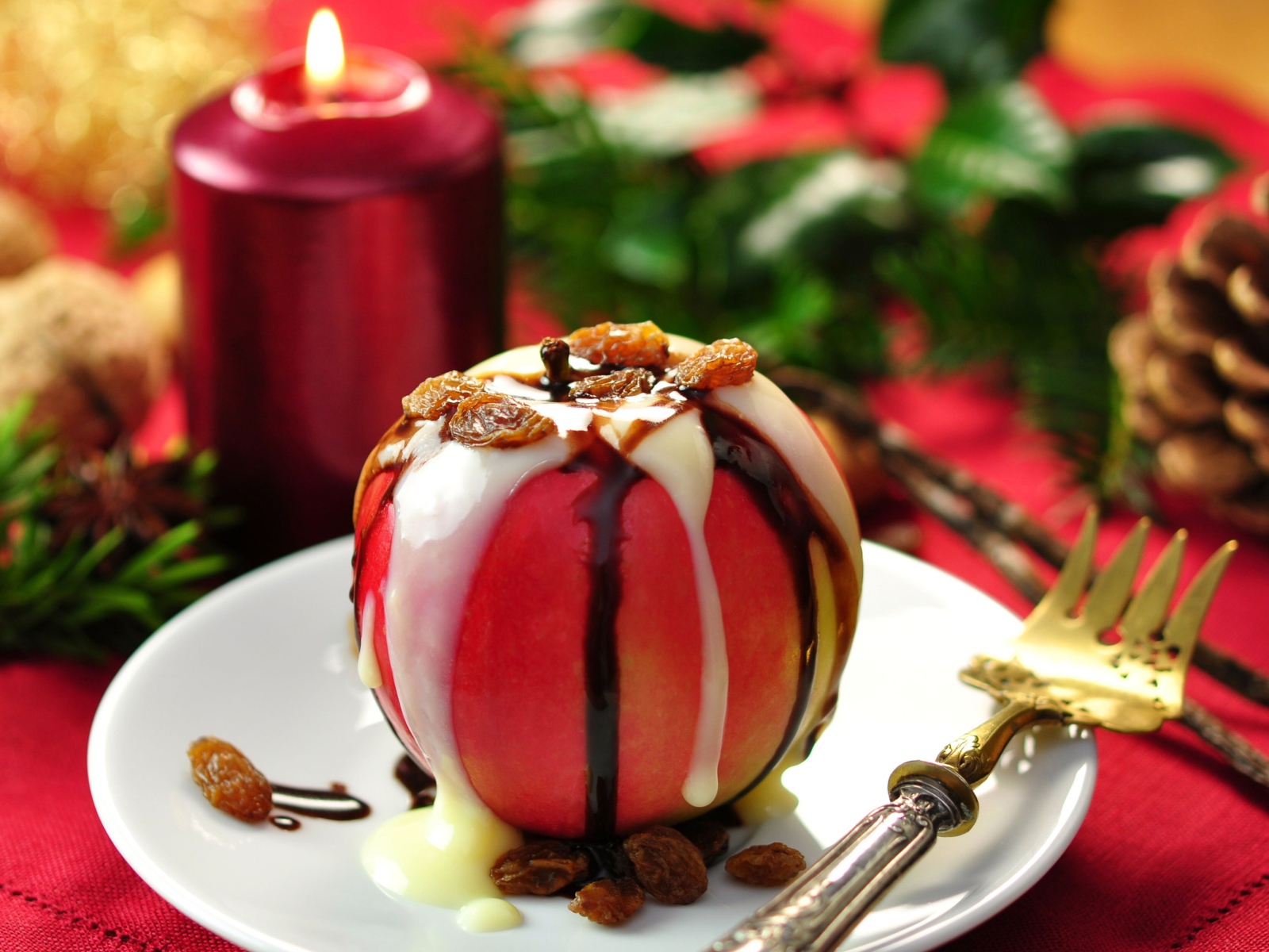 Запеченное яблоко