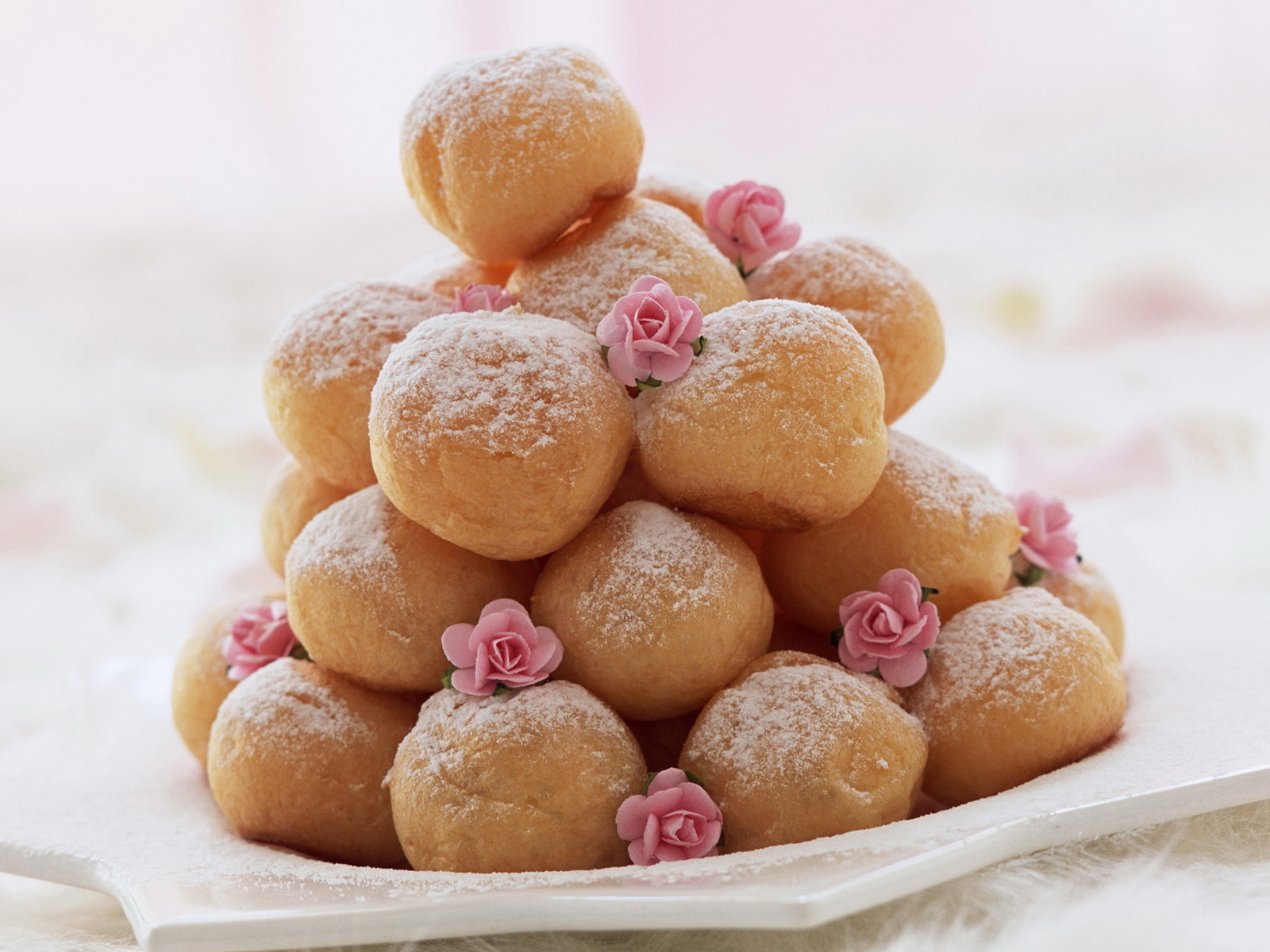 Сладкие пончики