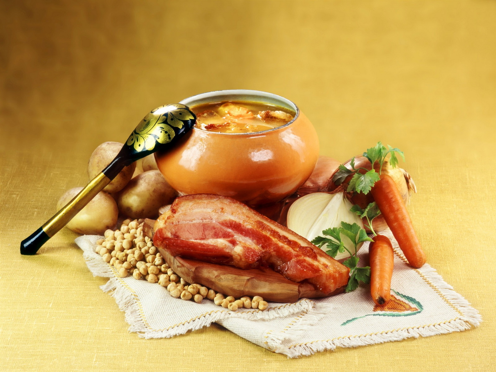 Суп в горшочке