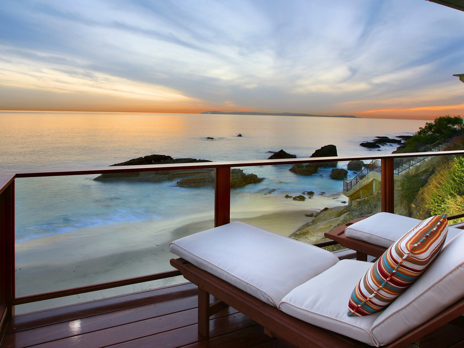 Веранда у побережья