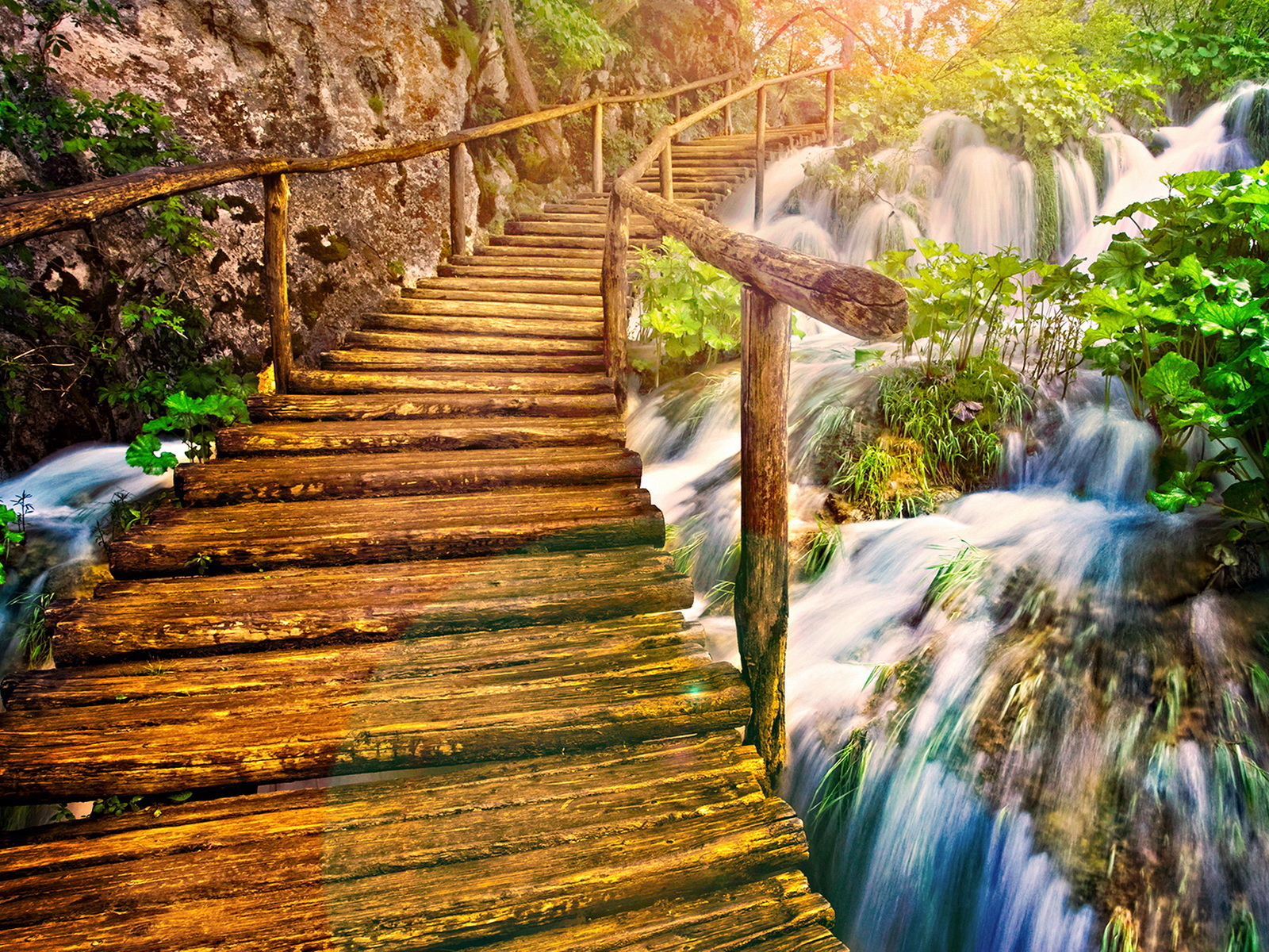 Деревянный мостик