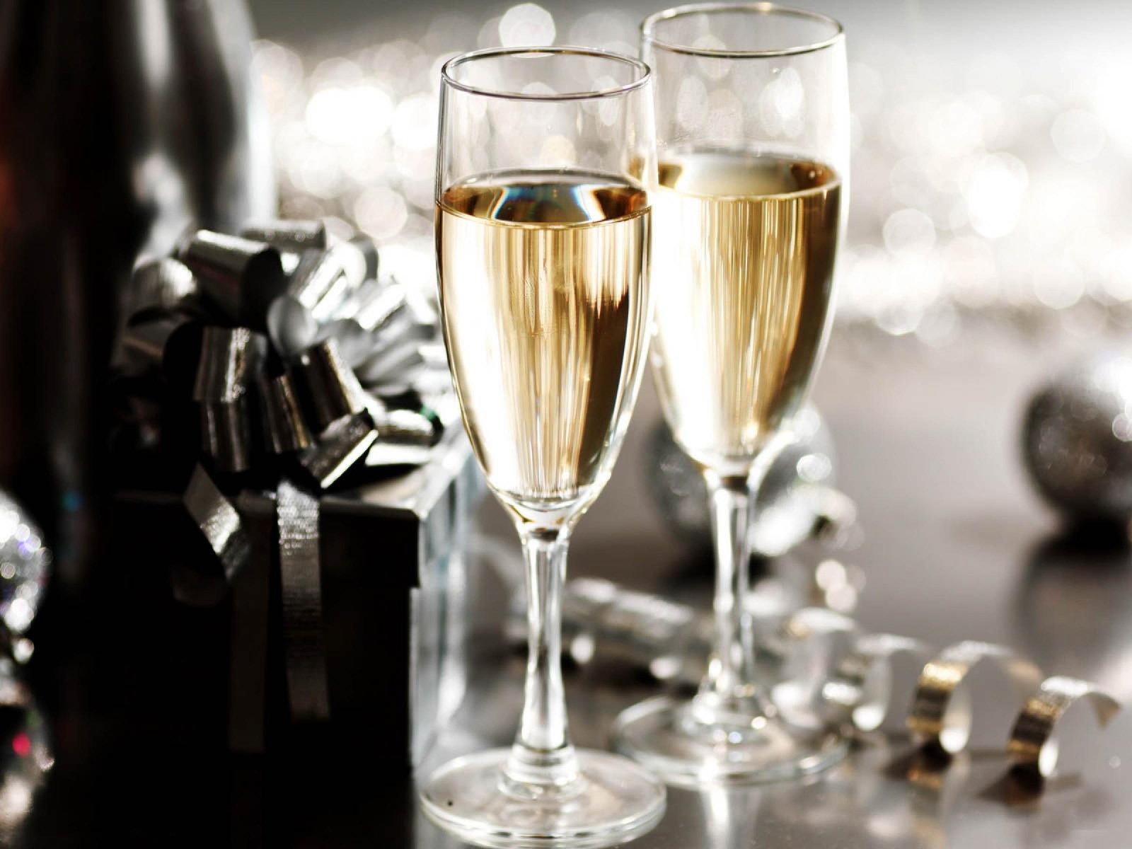 Новогоднее шампанское
