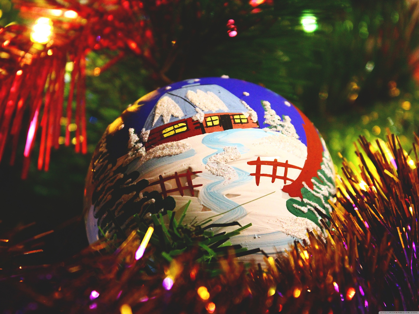 Разрисованный шар