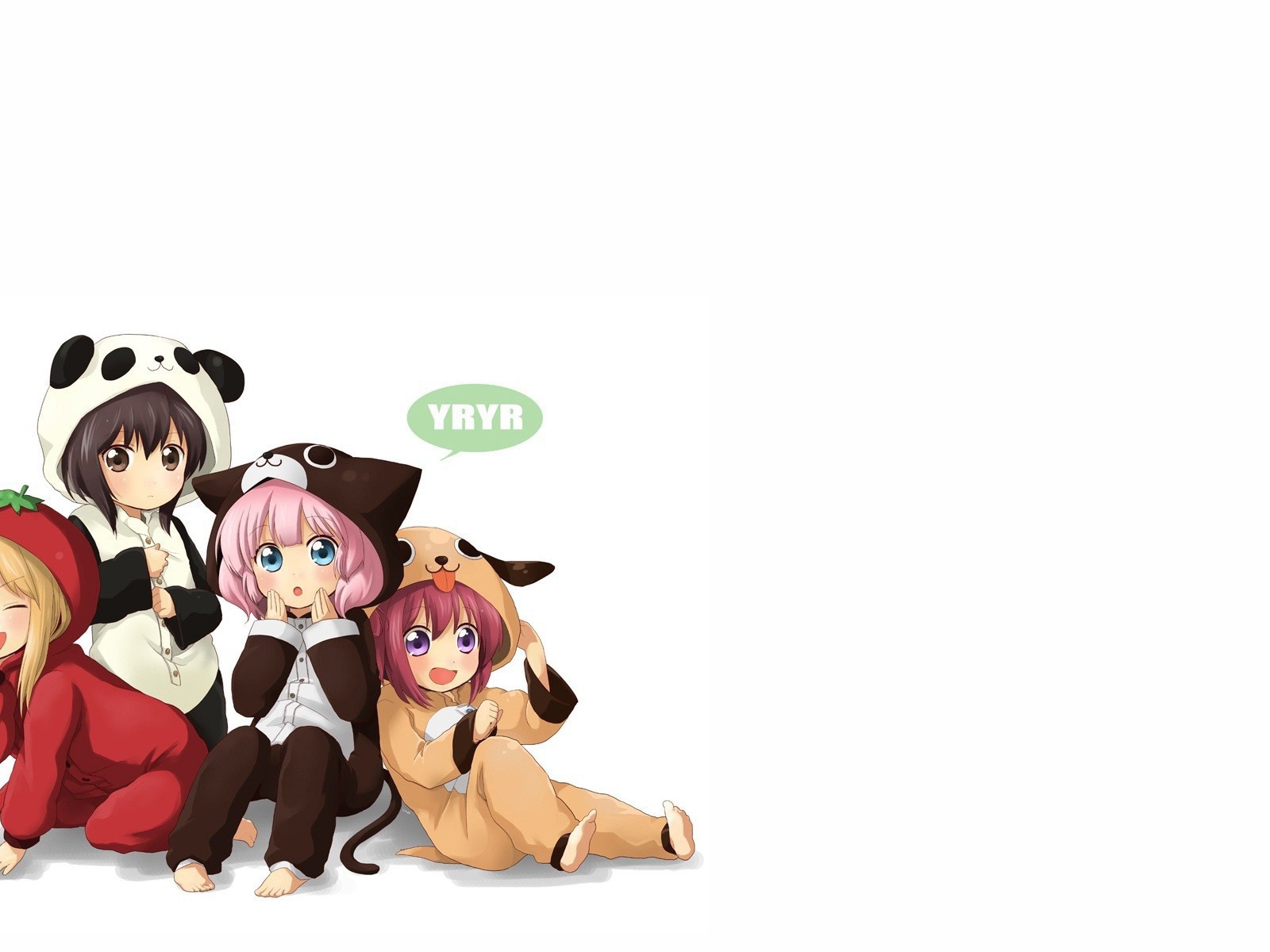 Девочки подняли маски