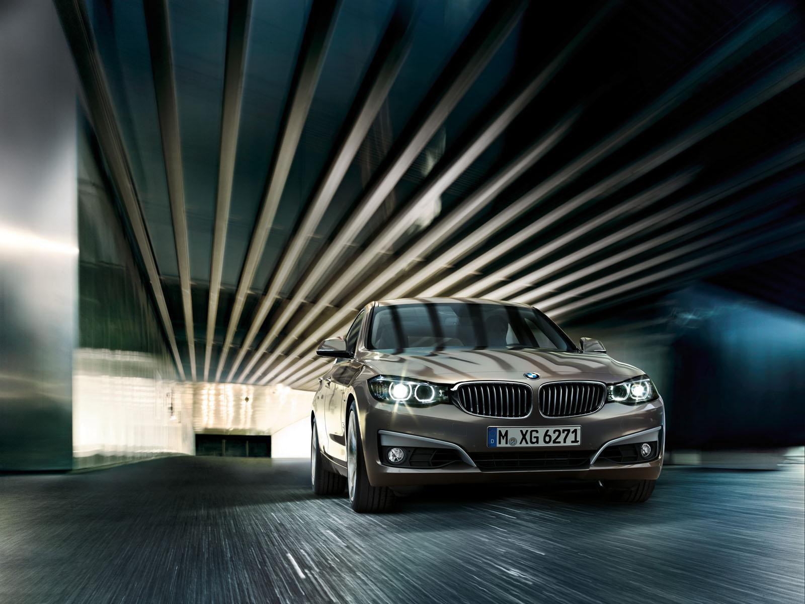 BMW X4 кроссовер высокая скорость