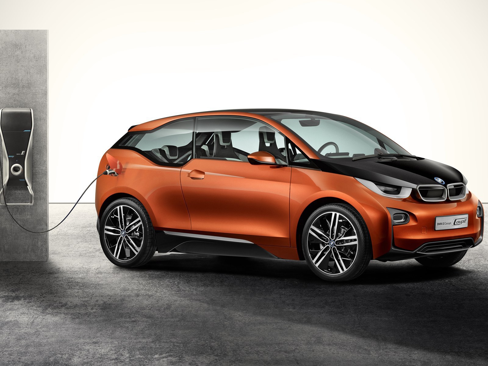 BMW i3 электромобиль