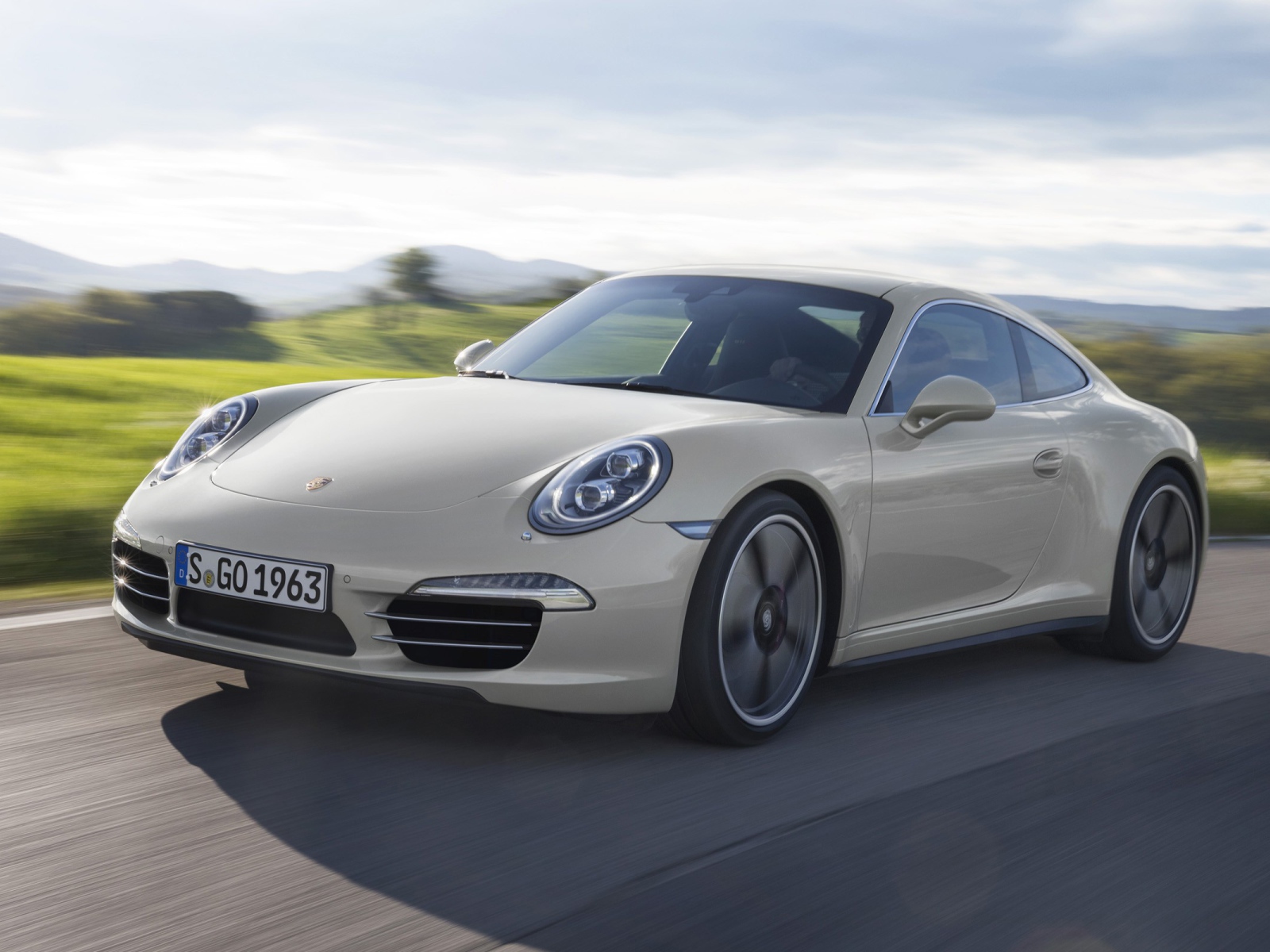 Белый Порше 911