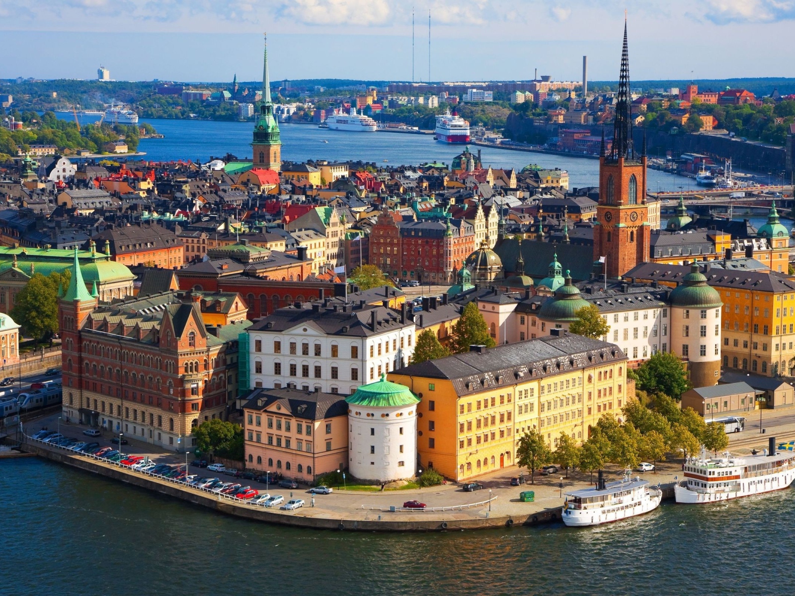 Старый город у воды