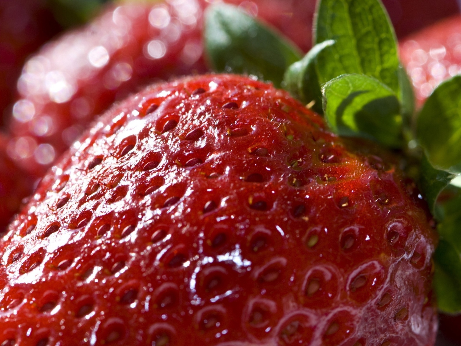 Большая клубника