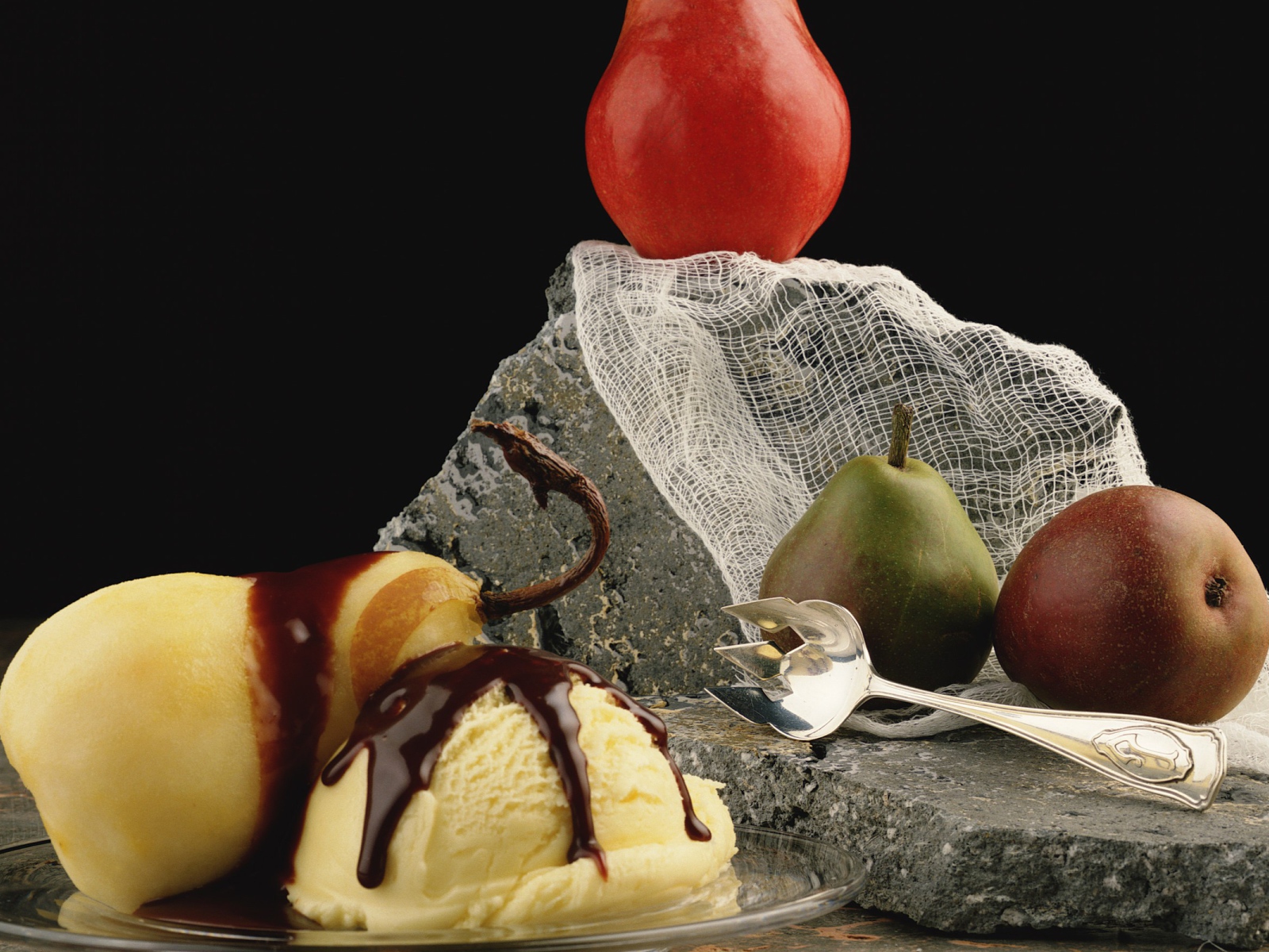 Мороженное и грушы