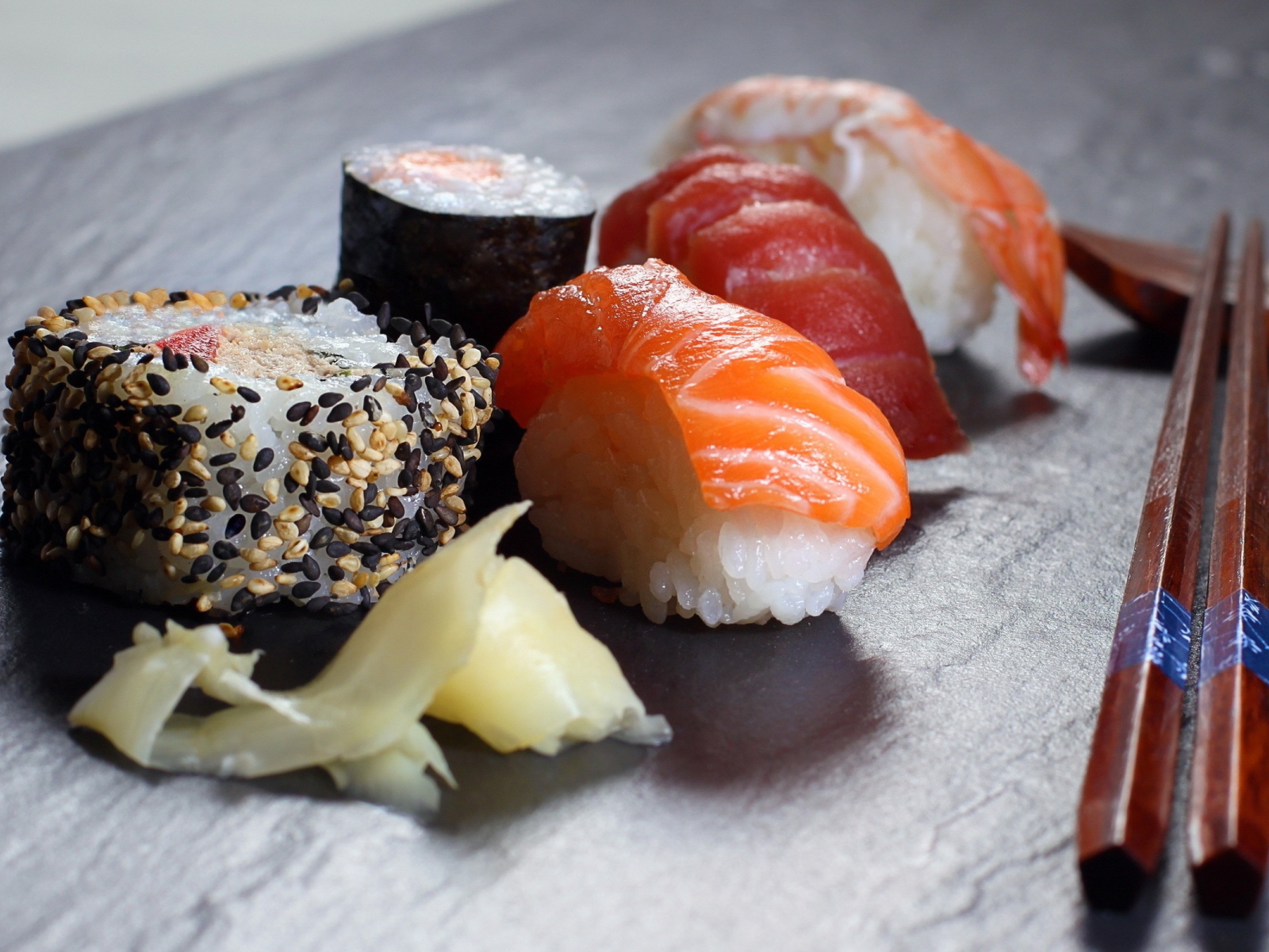 Японские суши