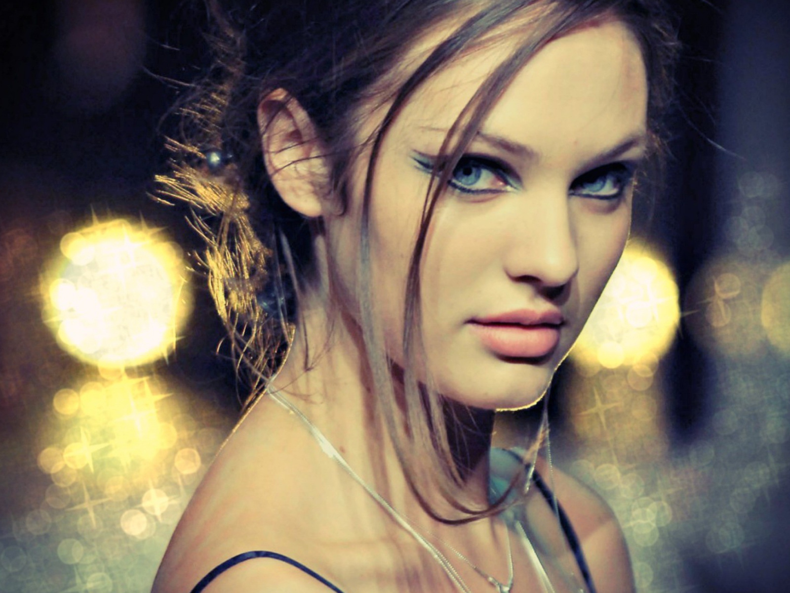 Женщина модель Кэндис Свейнпол