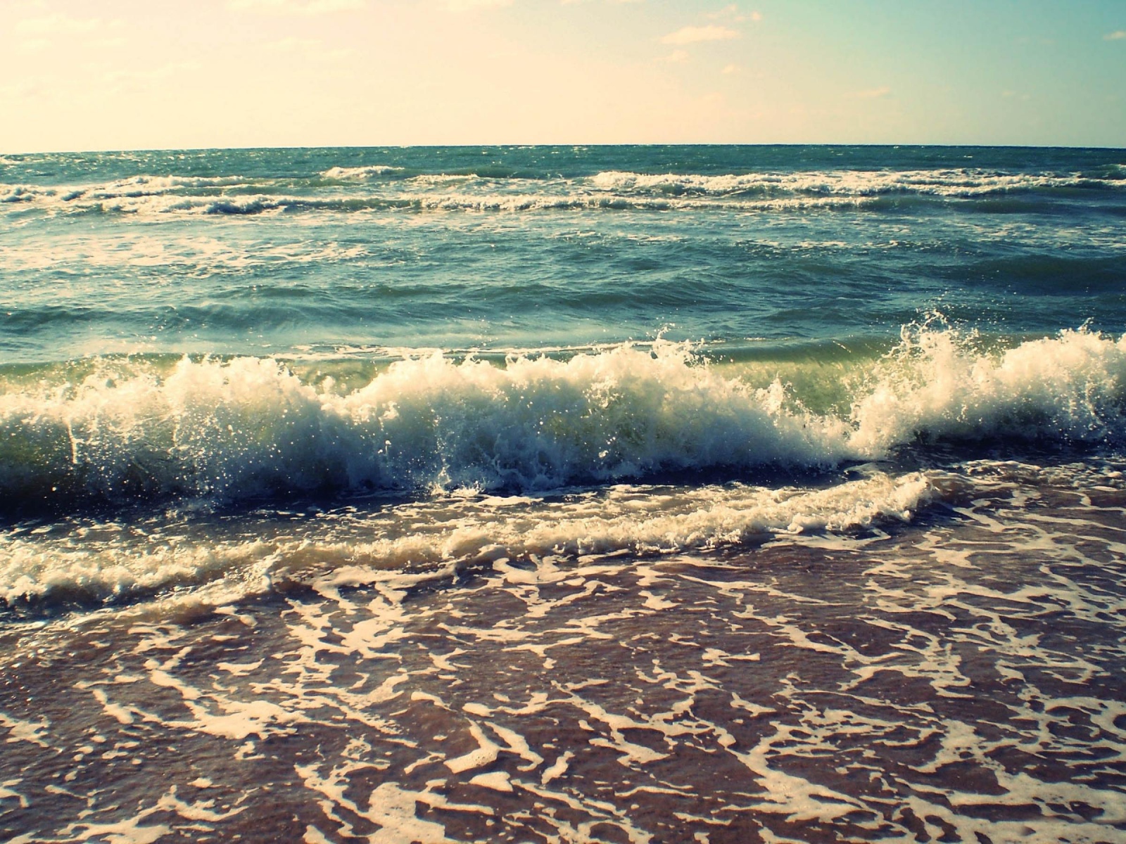 Шумный пляж