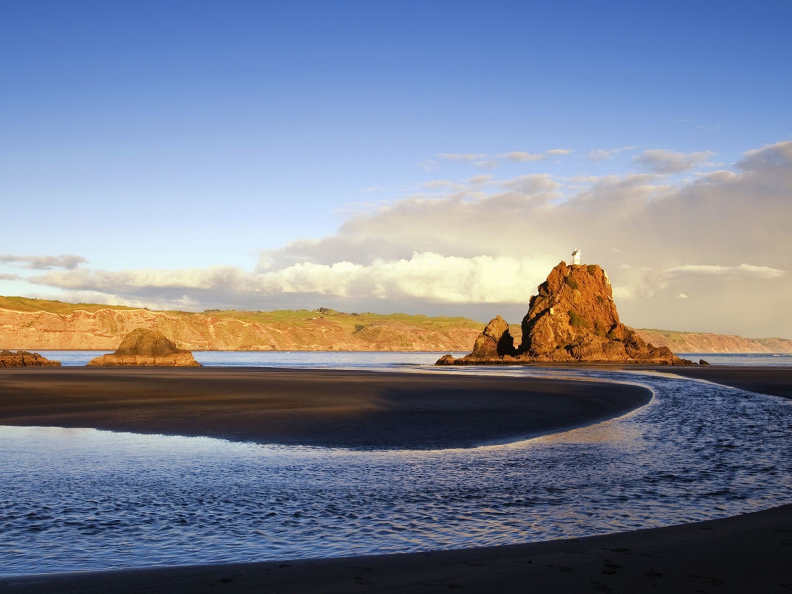 Пейзаж с островами
