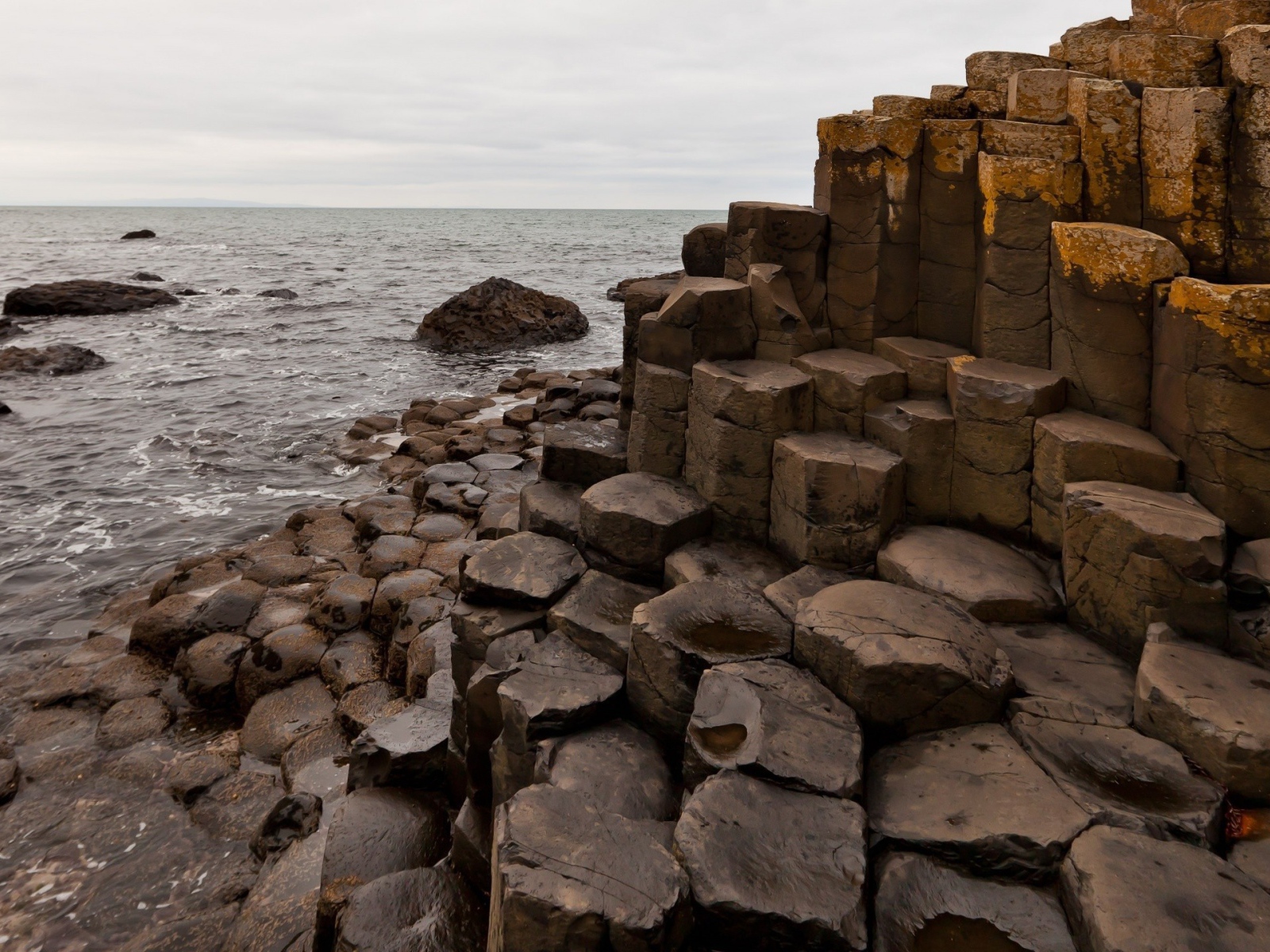Морской берег ступени