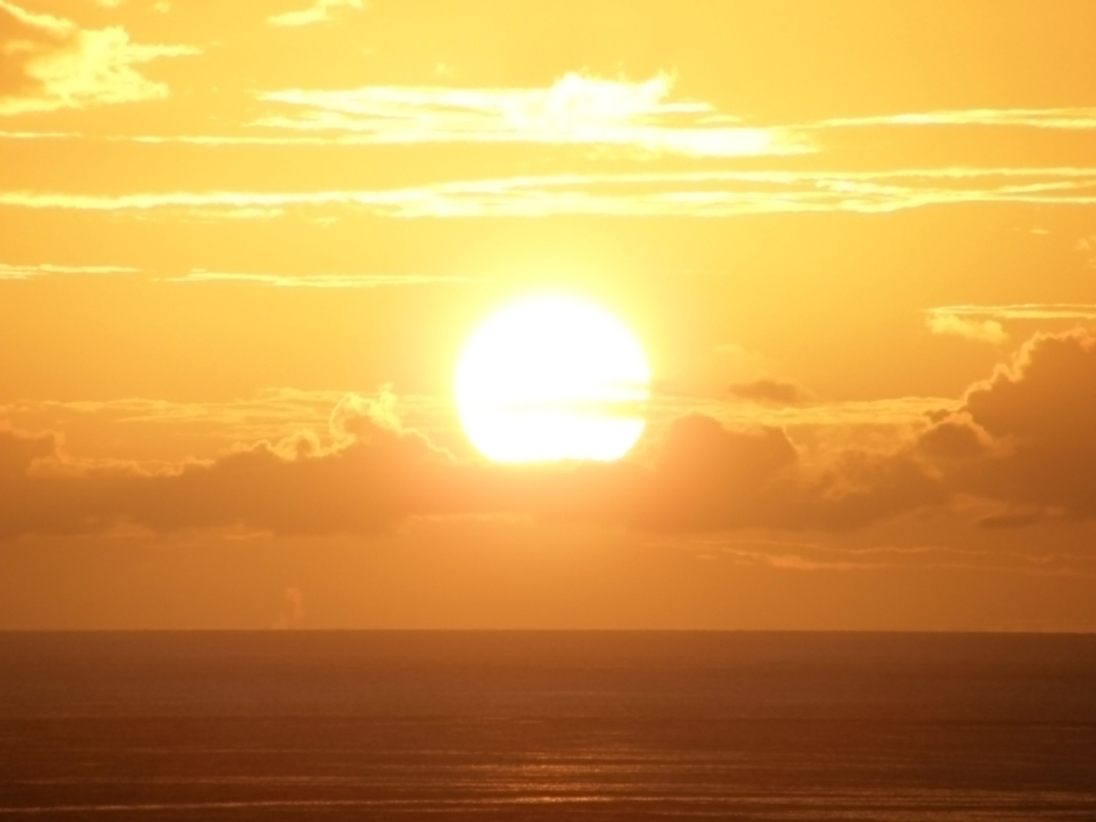 Солнце над морем