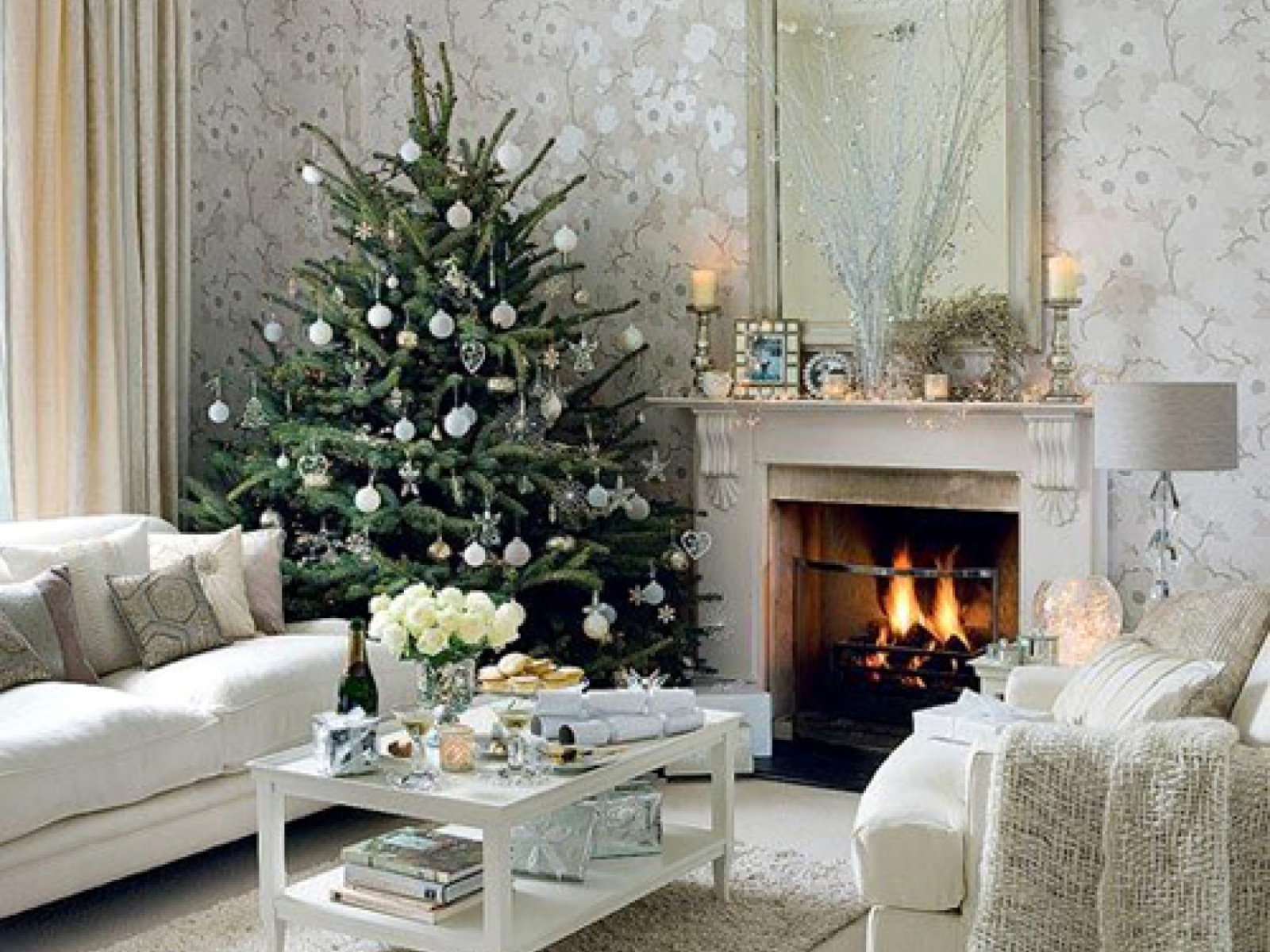 Красивые елочные игрушки на Новый Год 2014