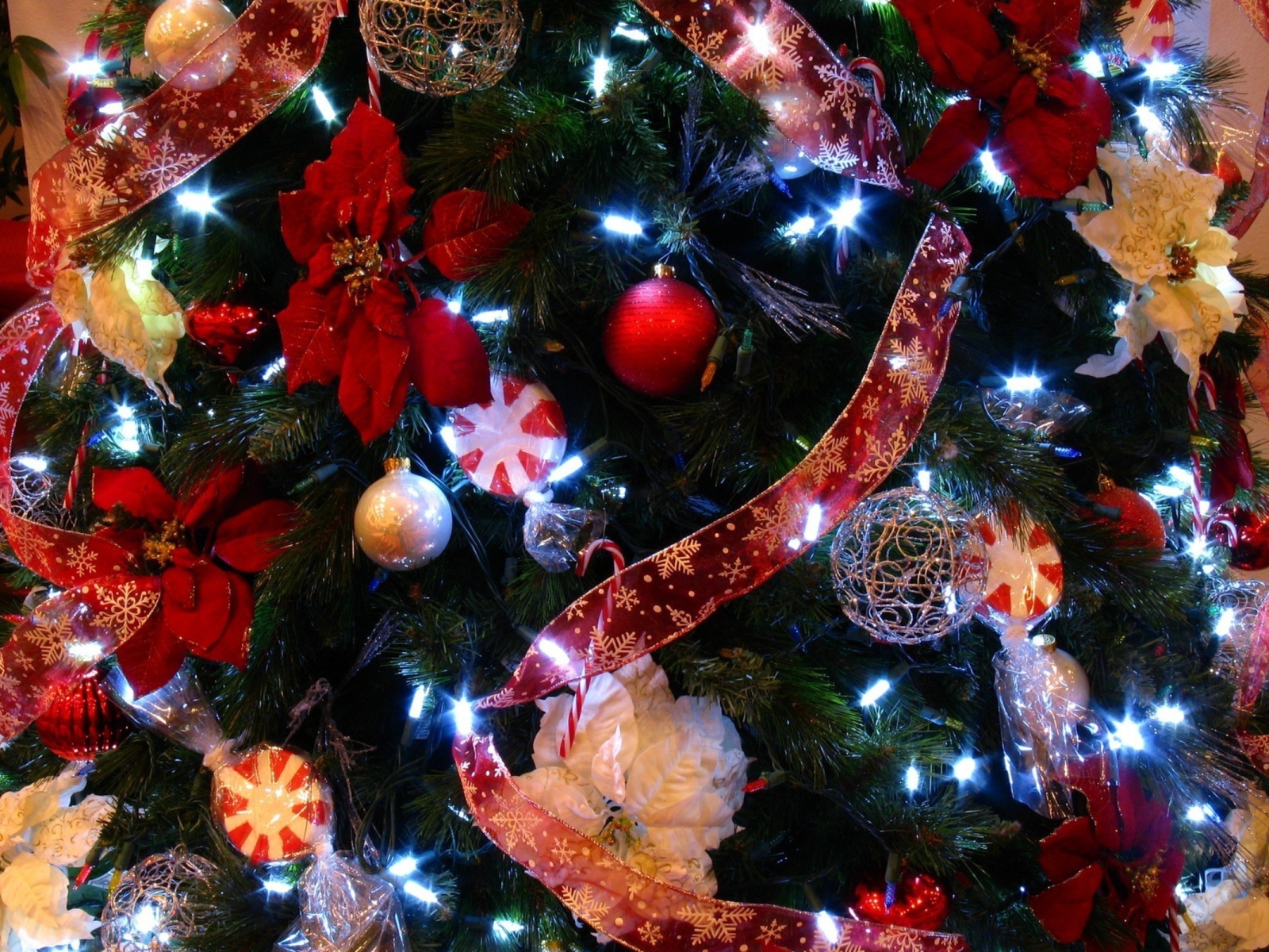 Цветы гирлянды