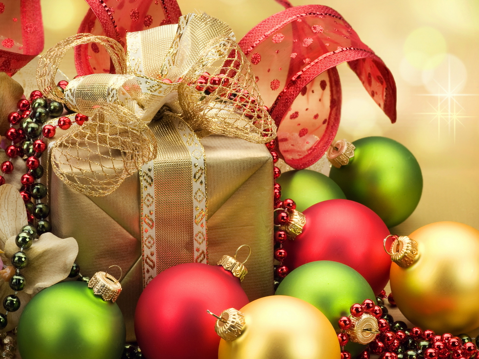 Пордарки под ёлкой в новый год