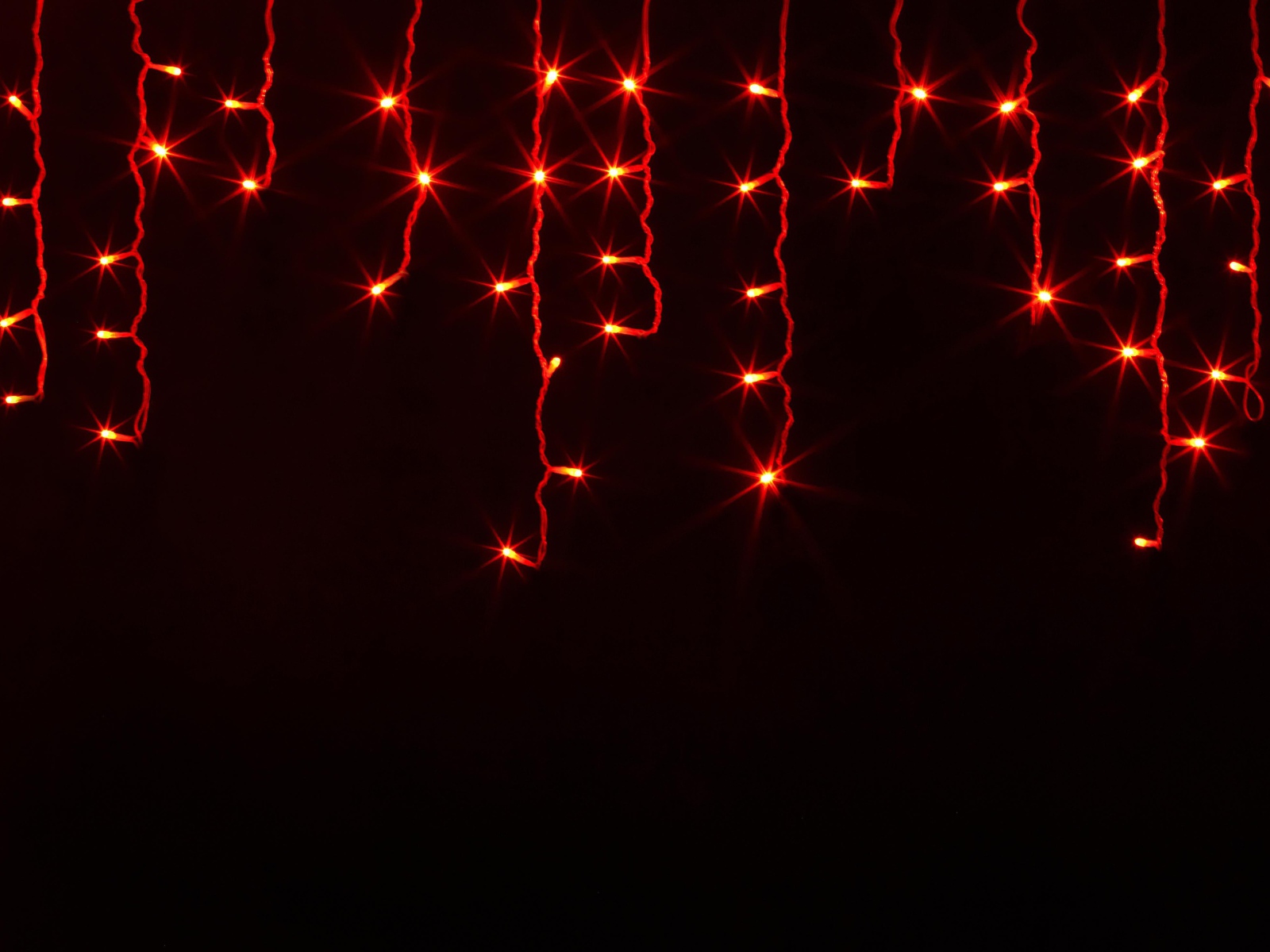 Гирлянда красная