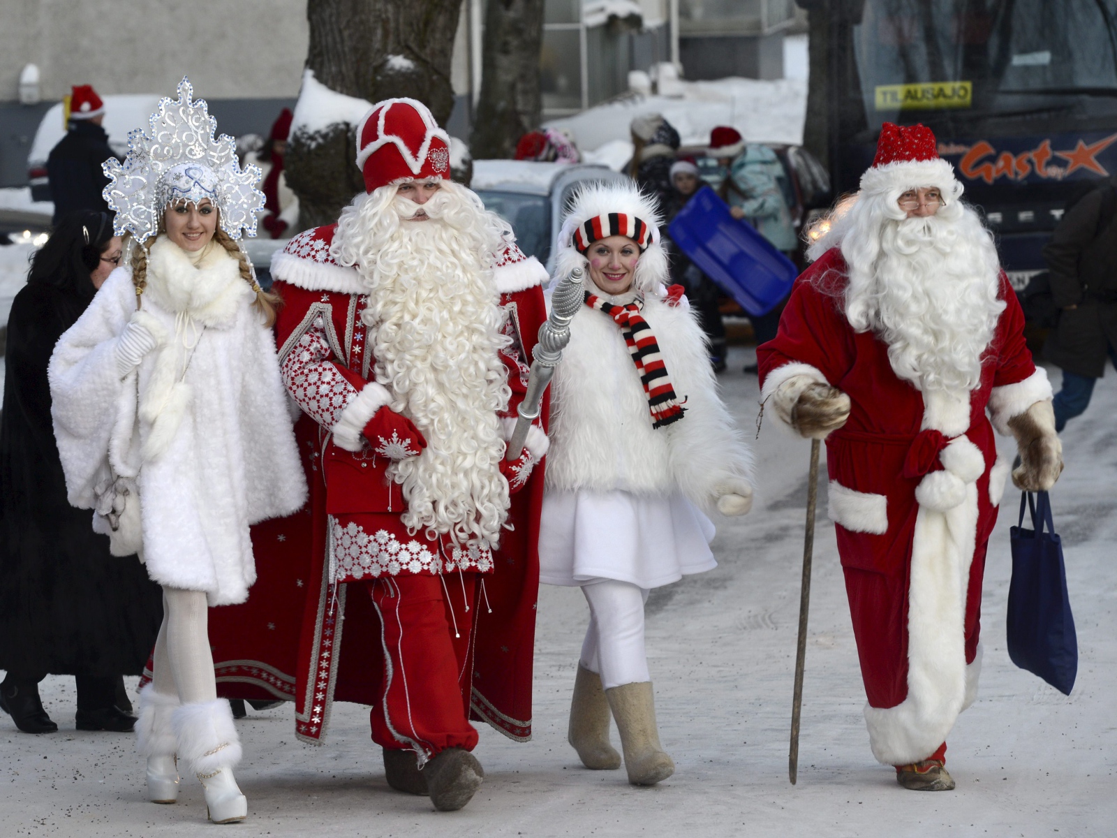 Дед мороз снегурочка и дети