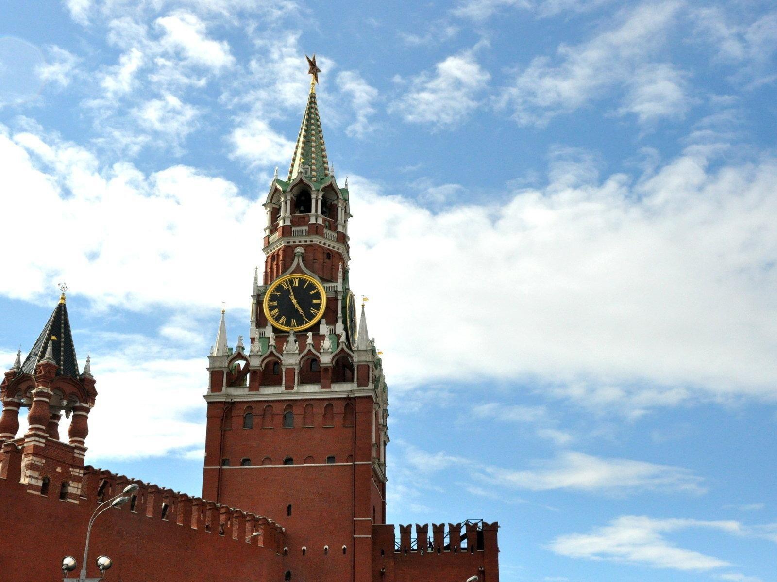 The kremlin clock in moscow