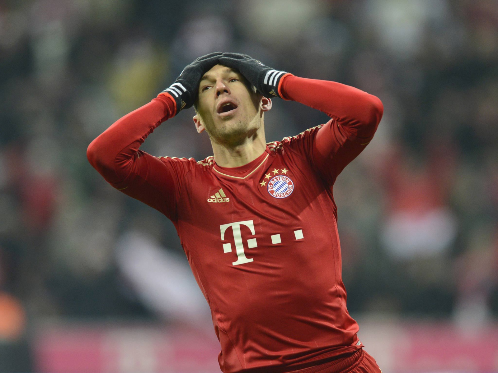 Бавария Арьен Роббен пропустил удар