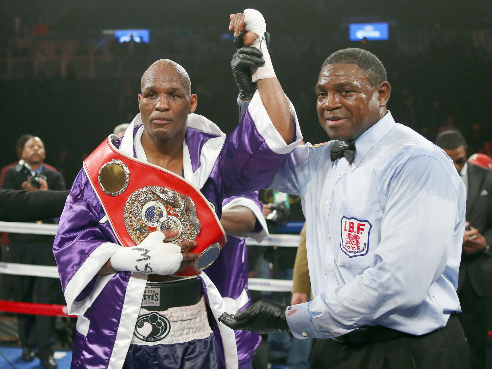 Чемпион Бернард Хопкинс