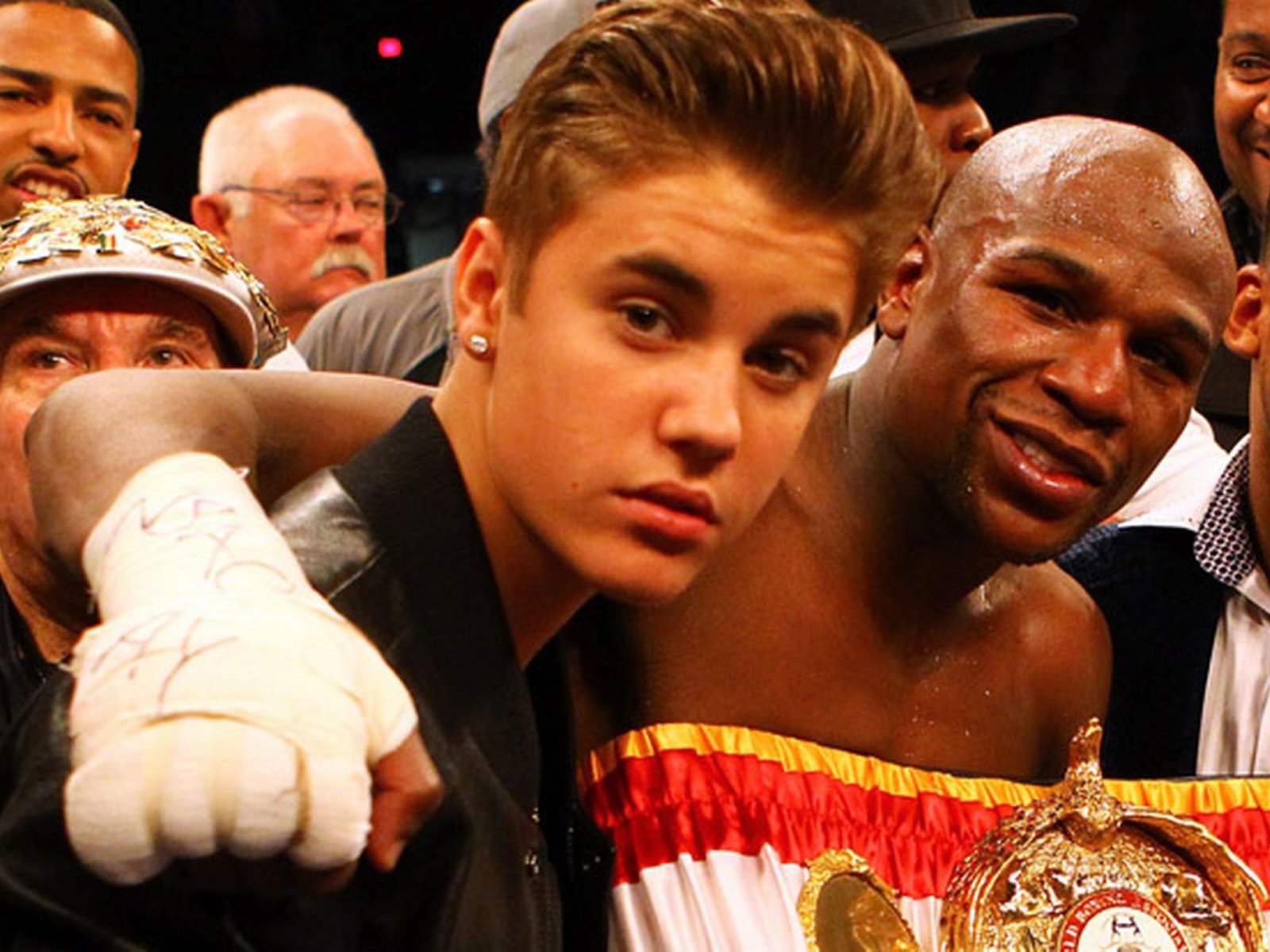Флойд Мэйуэзер-младший и Джастин Бибер