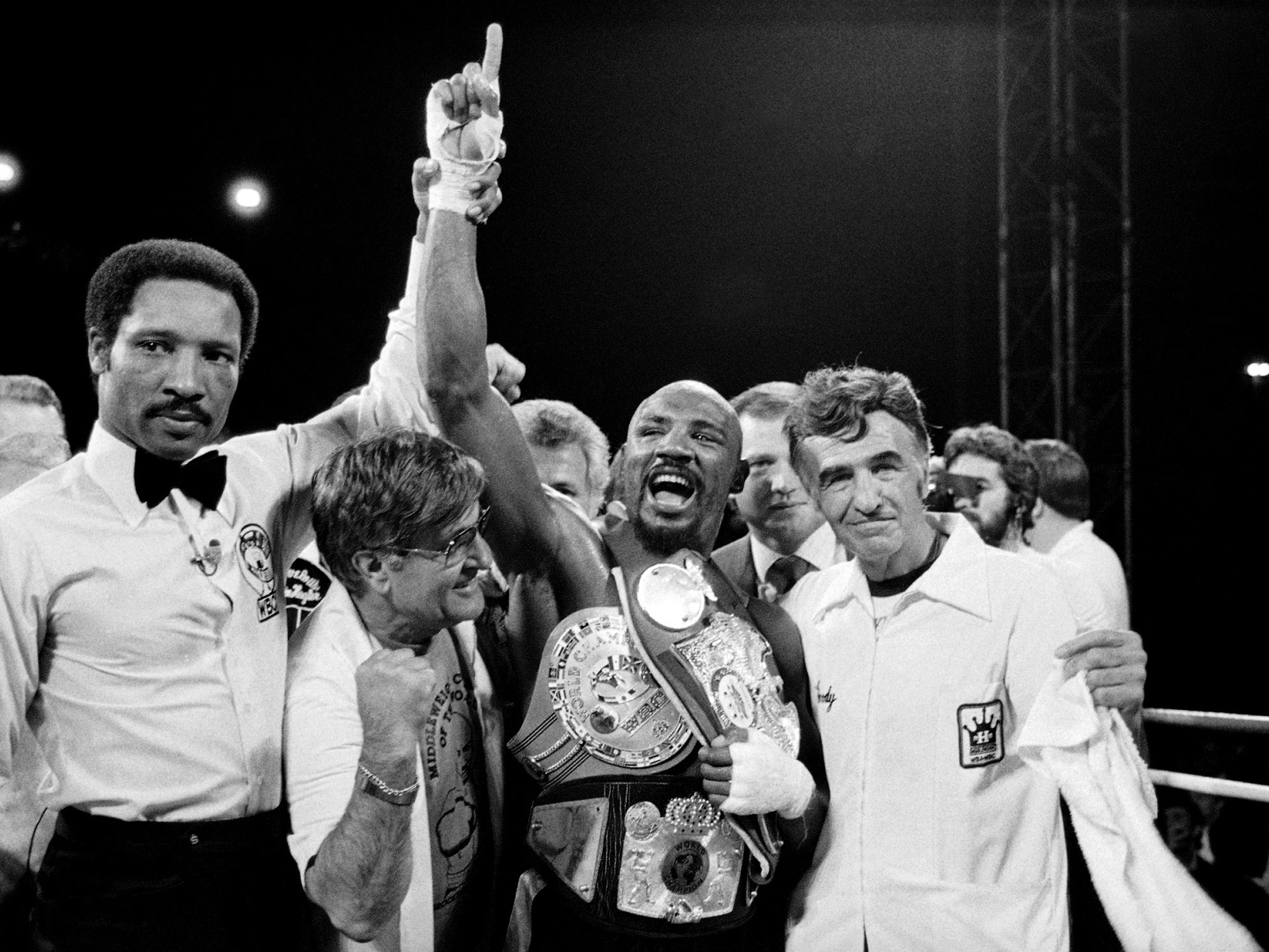 Легендарный боксер Томас Хернс выиграл чемпионат