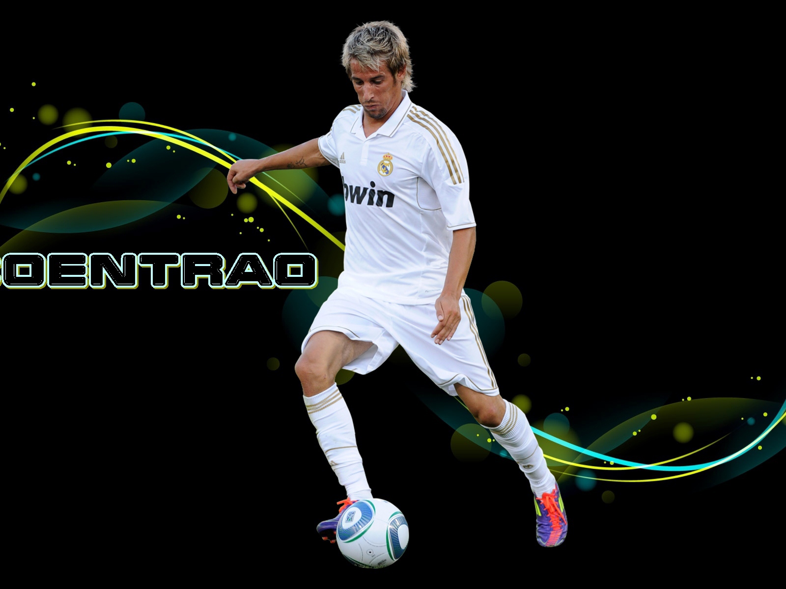 Реал Мадрид Фабиу Коэнтрау на черном фоне