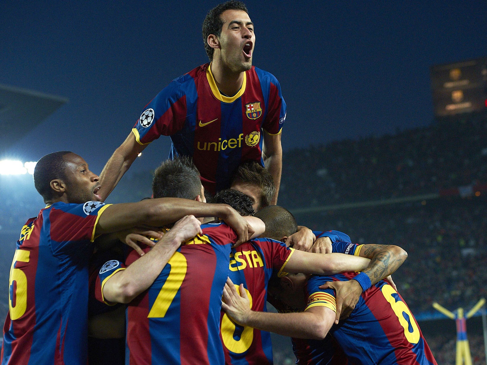 Футболист Барселоны Серхио Бускетс