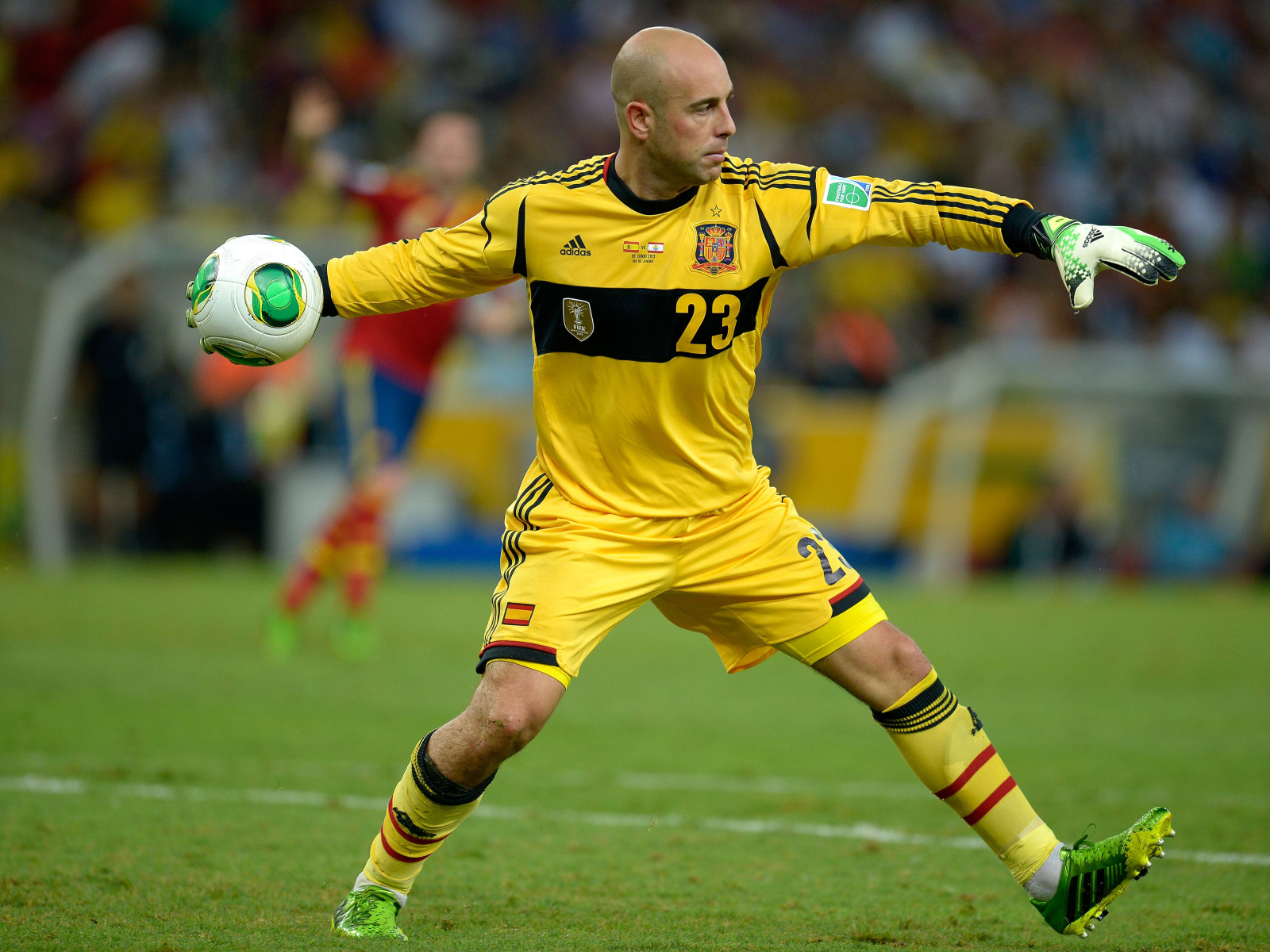 Футболист Наполи Пепе Рейна