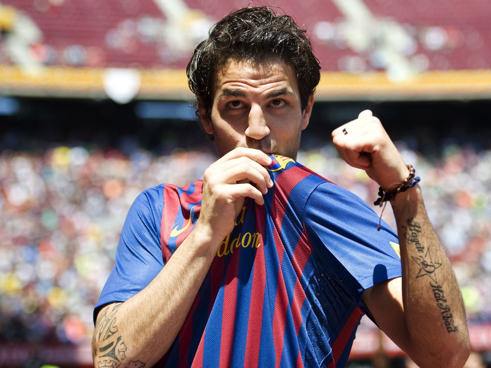  Игрок Барселоны Франсеск Фабрегас любит свой ​​клуб