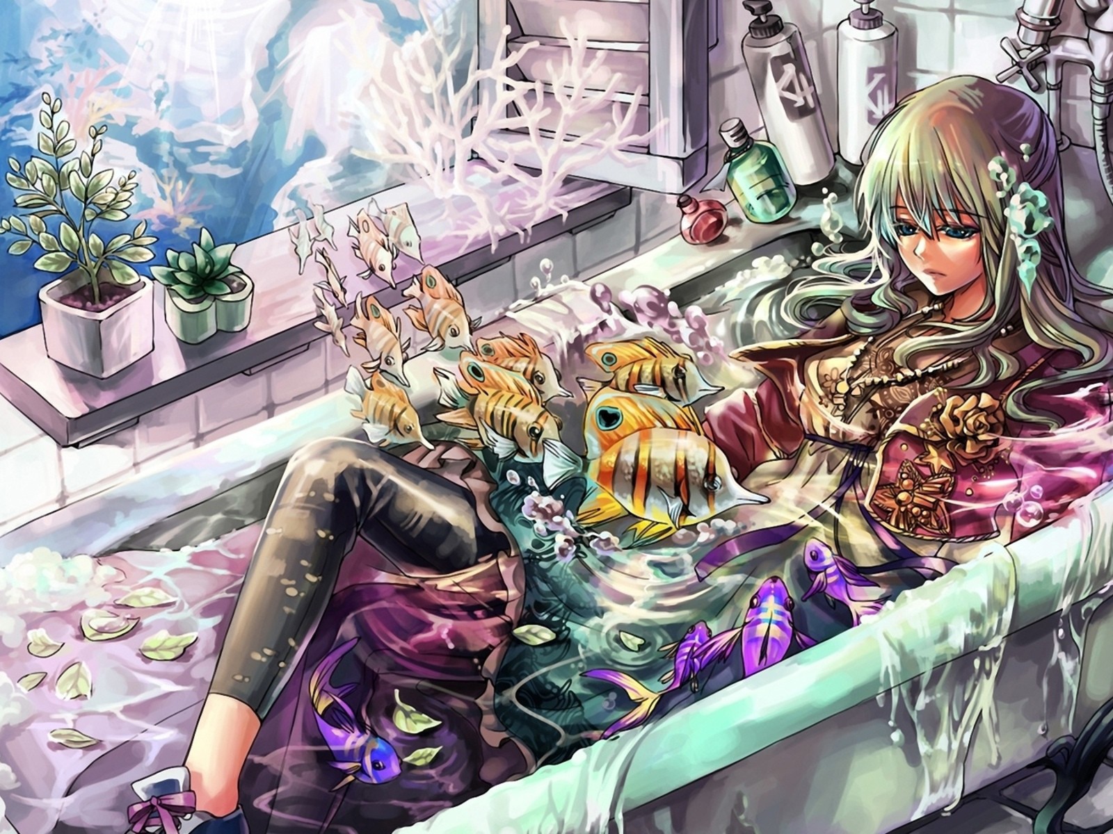 Девочка в ванне с рыбами